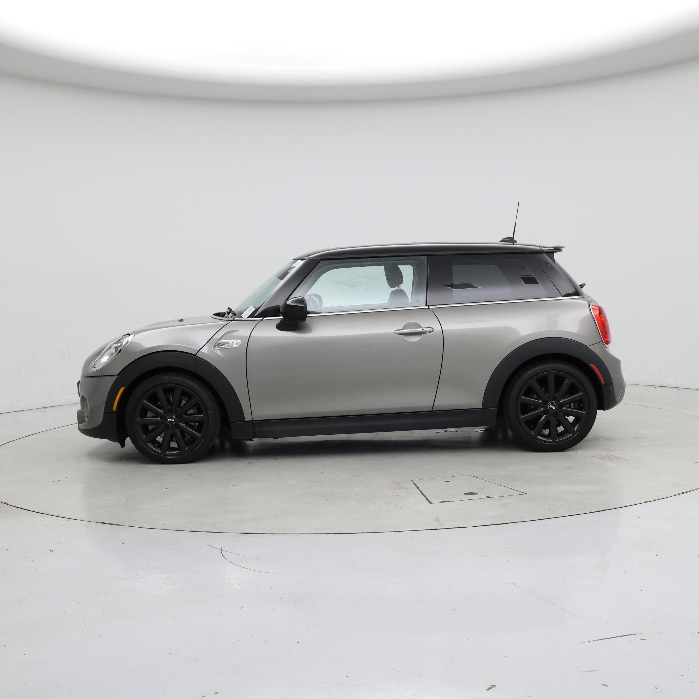 Thumbnail: 2016 MINI Cooper Hardtop - 3