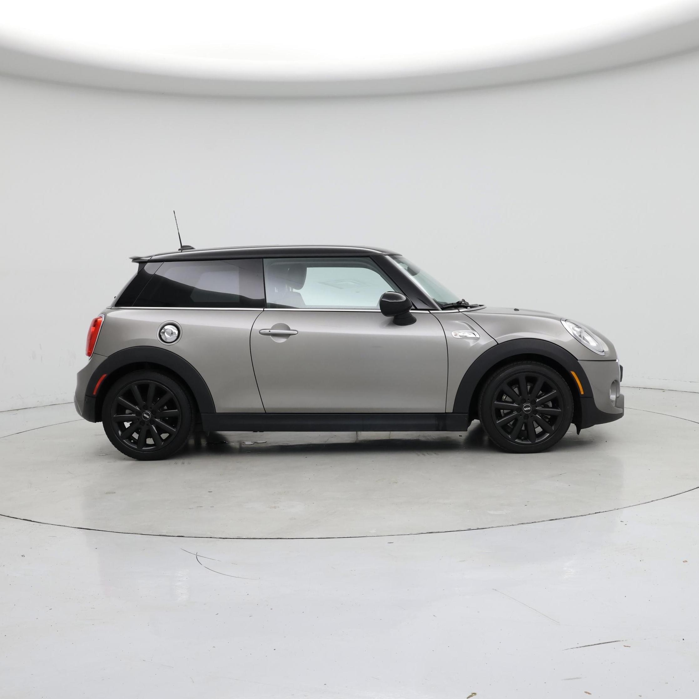 Thumbnail: 2016 MINI Cooper Hardtop - 7