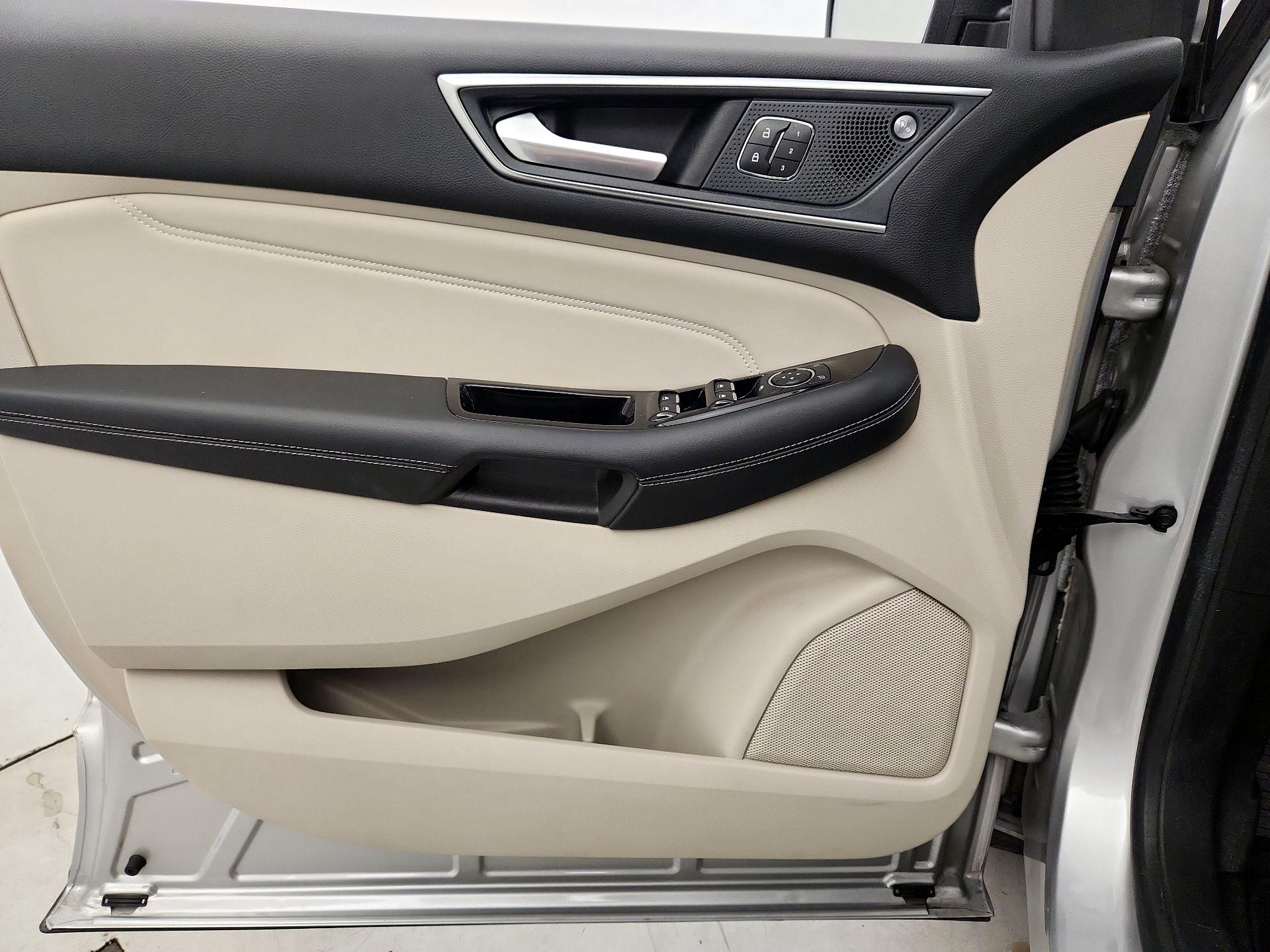 Thumbnail: 2019 Ford Edge - 12