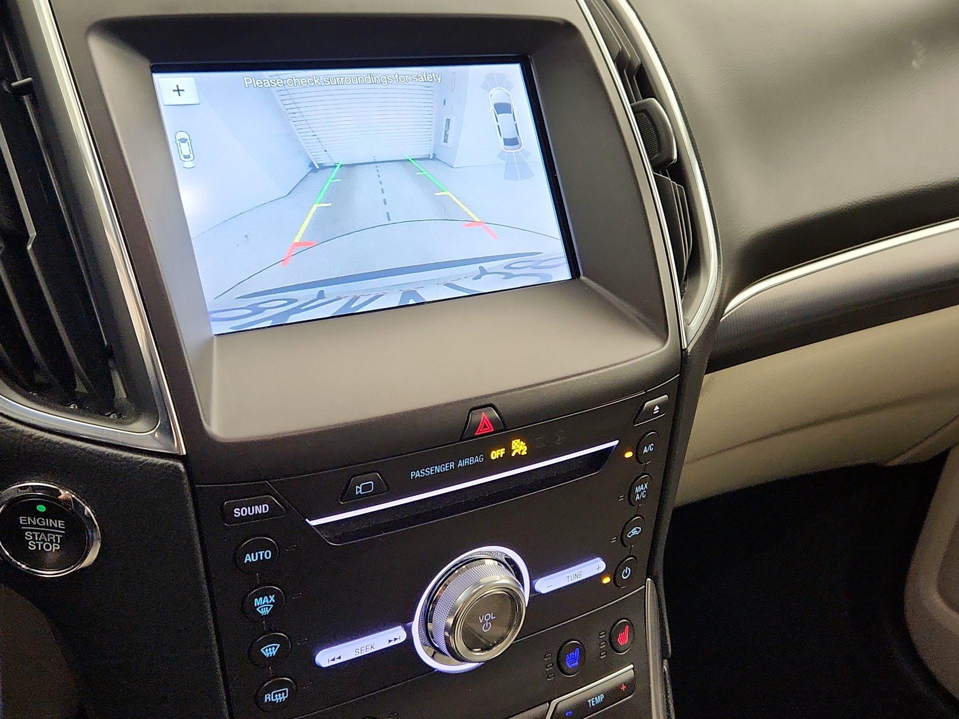 Thumbnail: 2019 Ford Edge - 15