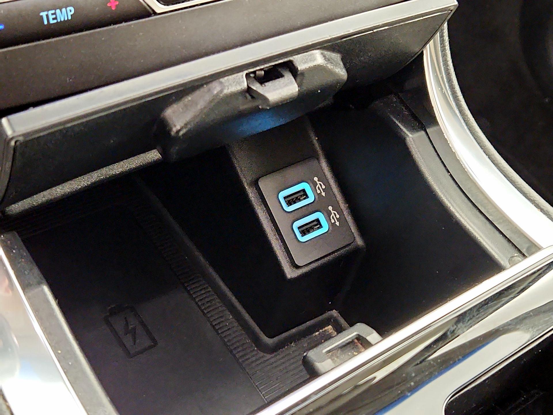 Thumbnail: 2019 Ford Edge - 19