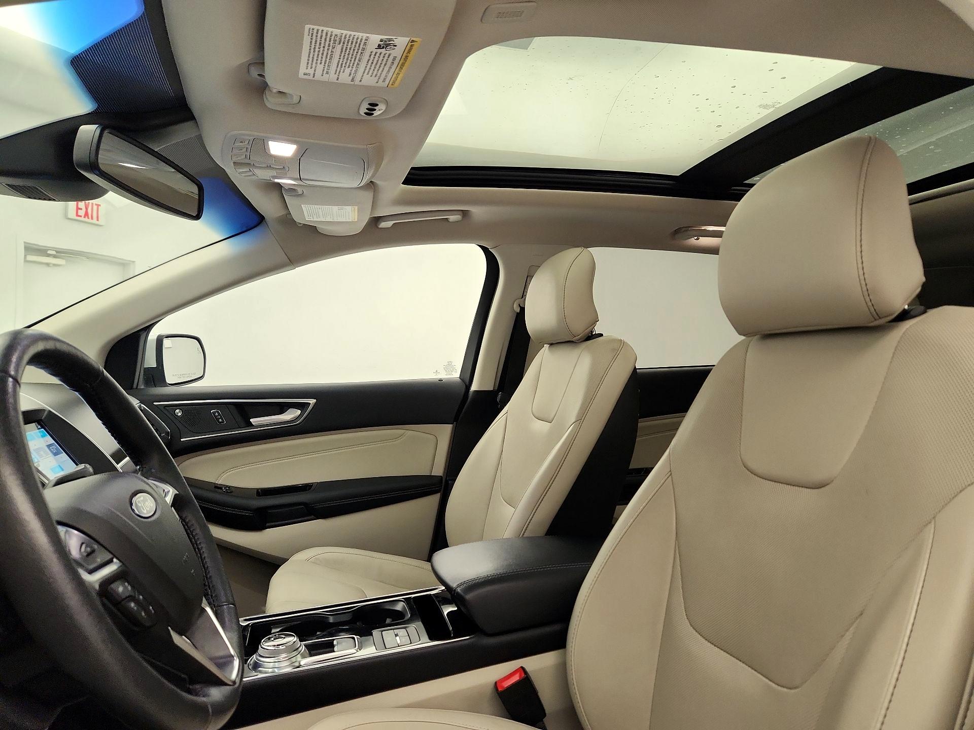 Thumbnail: 2019 Ford Edge - 20