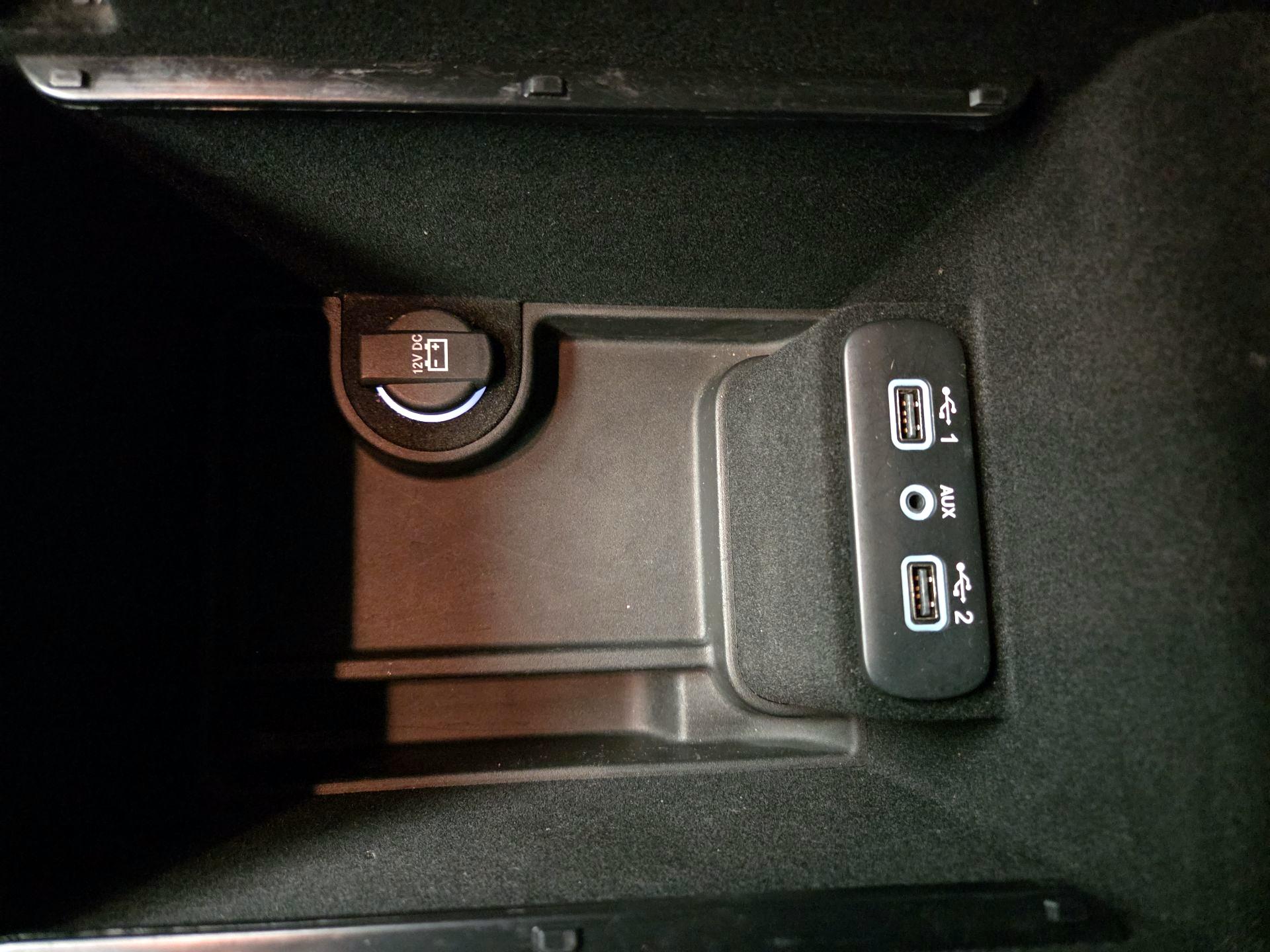 Thumbnail: 2018 Dodge Charger - 18