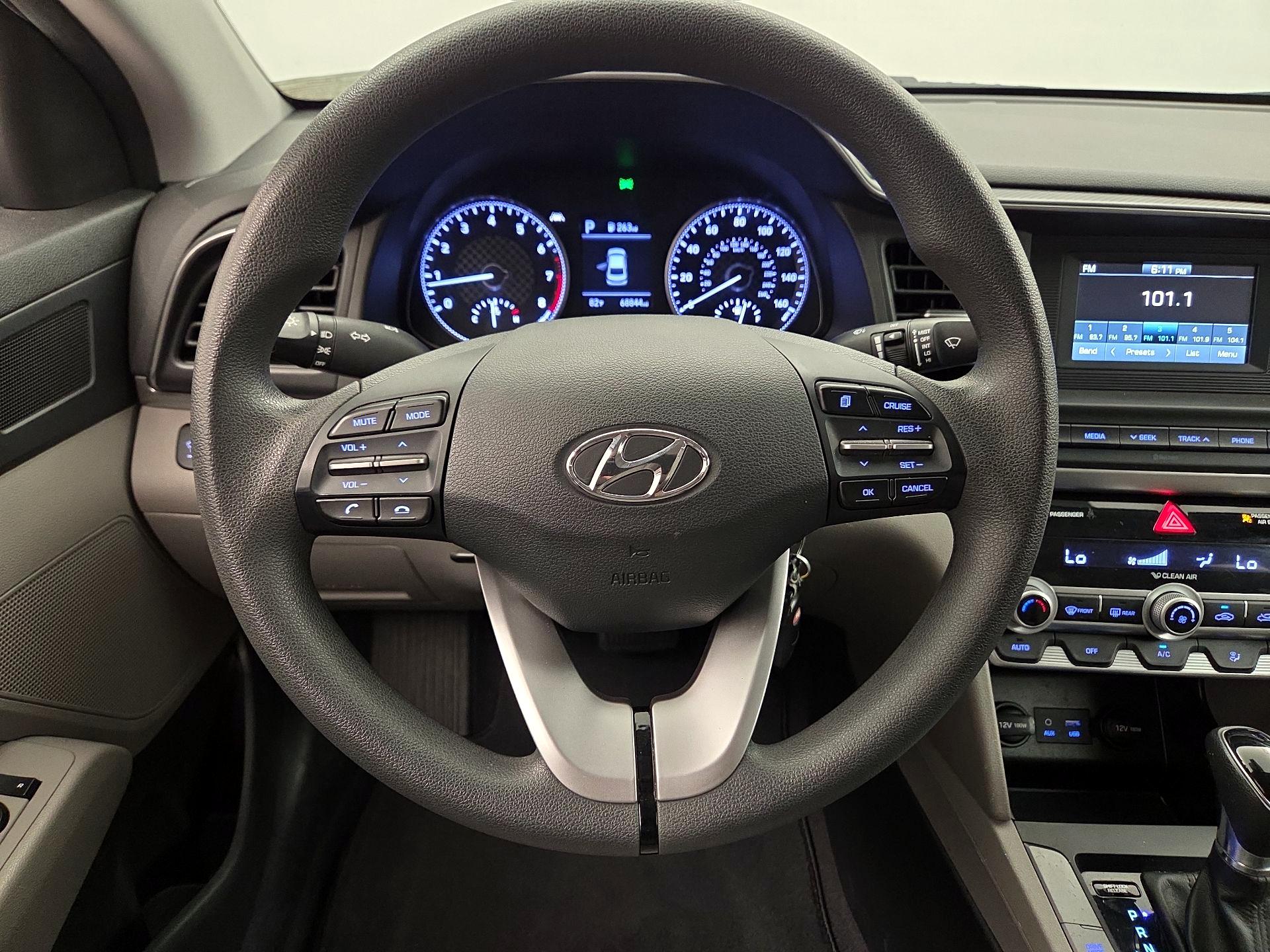 Thumbnail: 2020 Hyundai Elantra - 10