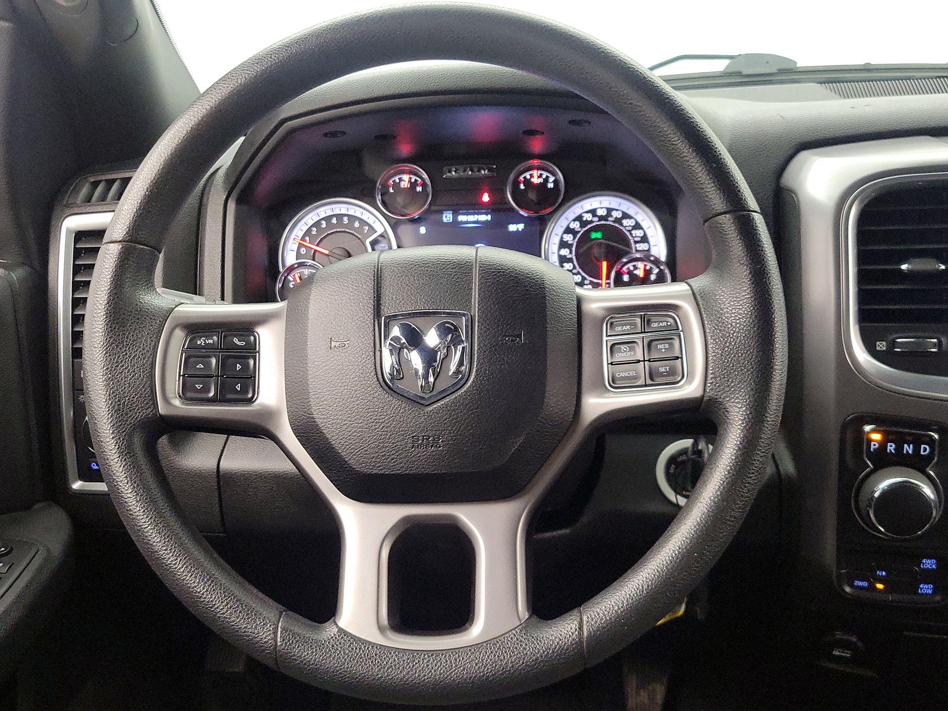 Thumbnail: 2021 RAM 1500 Classic - 10