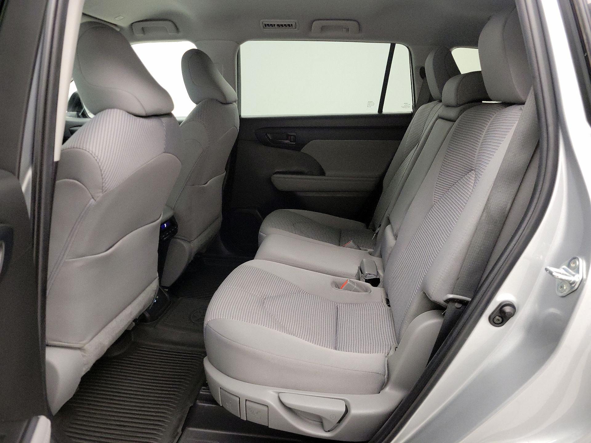 Thumbnail: 2023 Toyota Highlander - 19