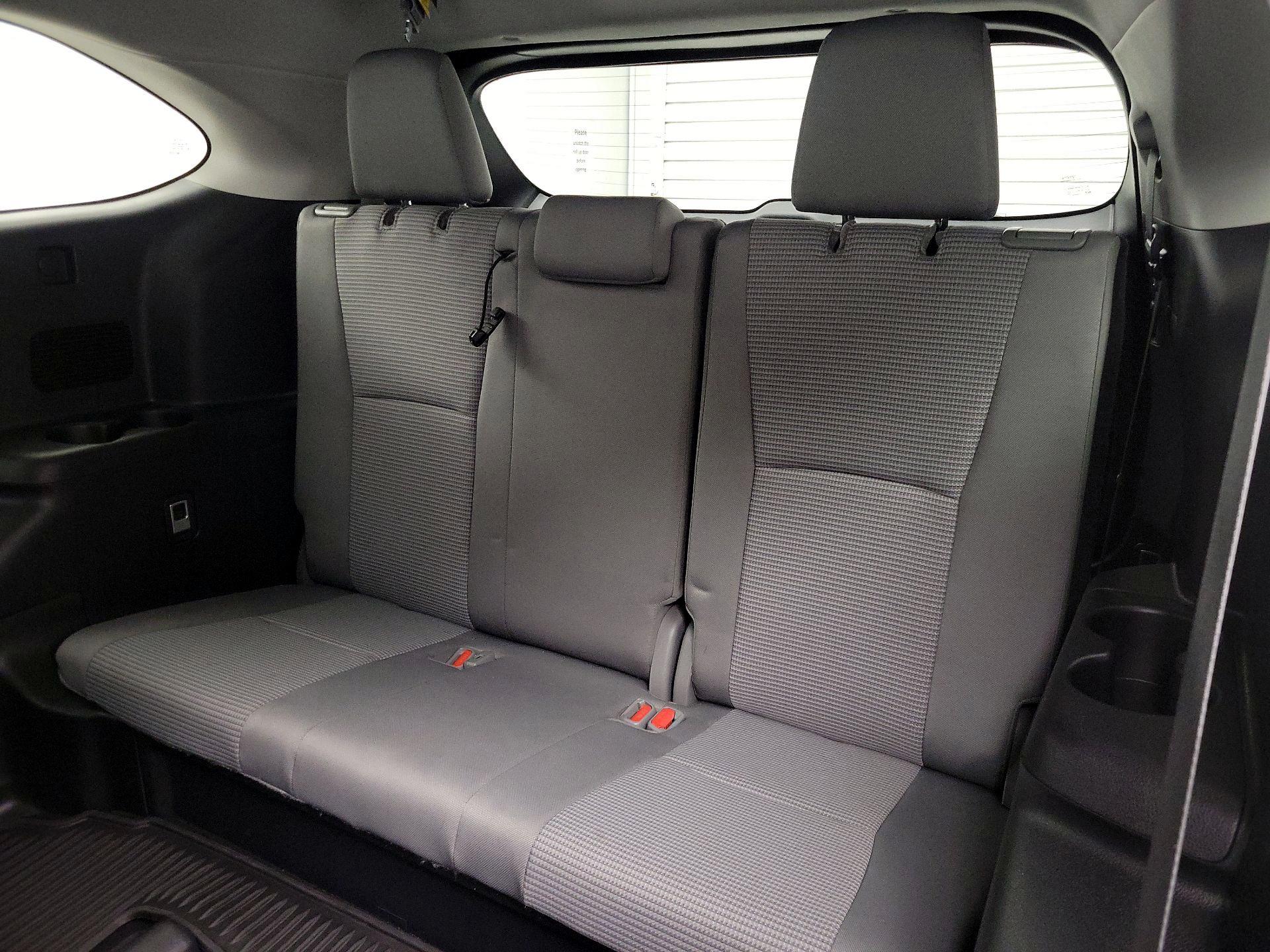 Thumbnail: 2023 Toyota Highlander - 20