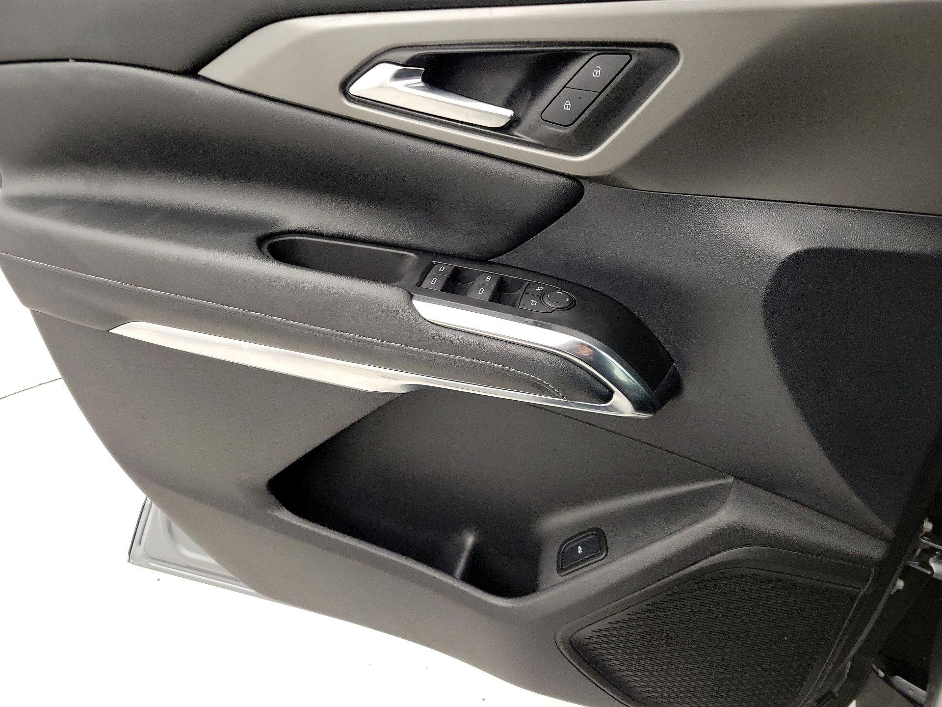 Thumbnail: 2025 Chevrolet Traverse - 12