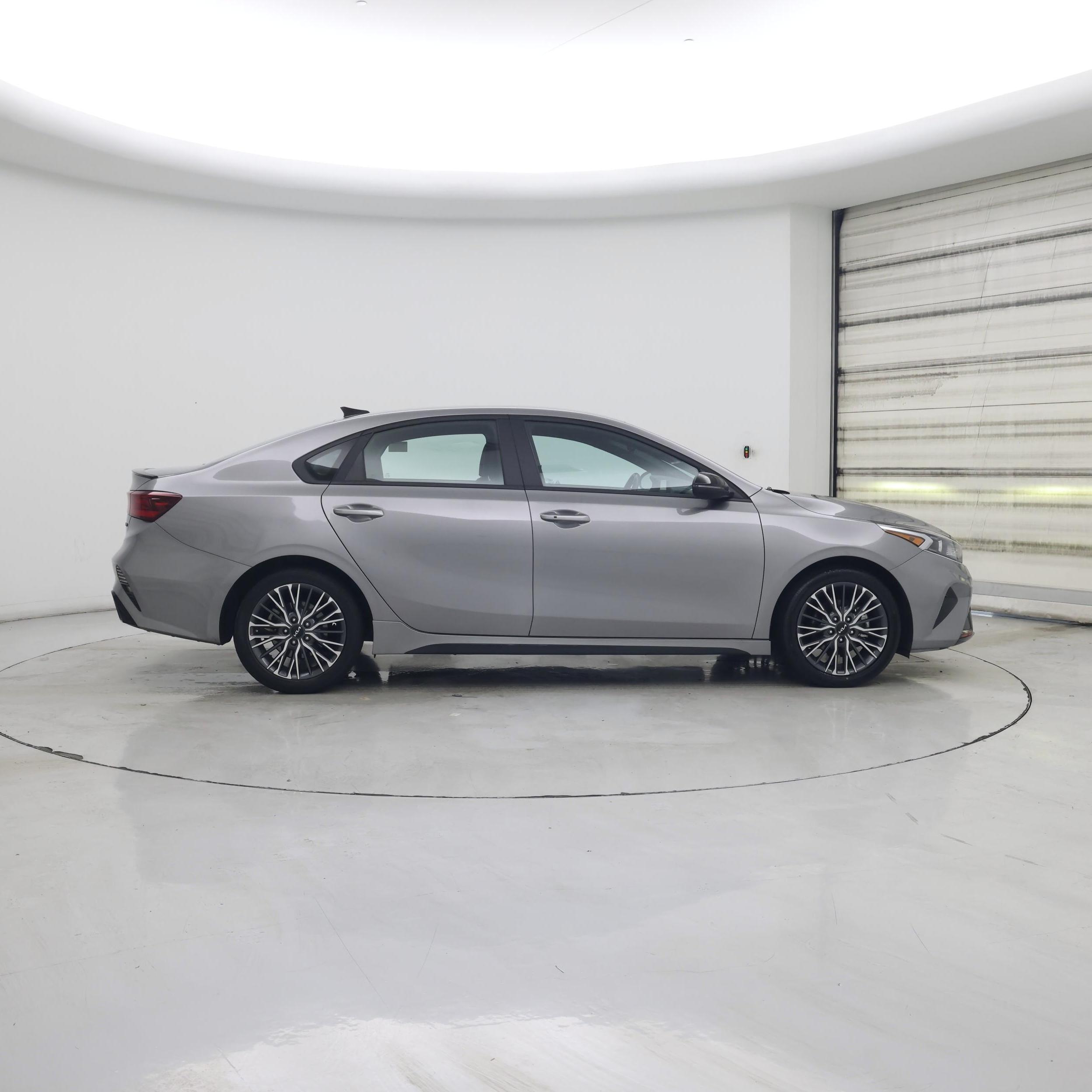 Thumbnail: 2024 Kia Forte - 7