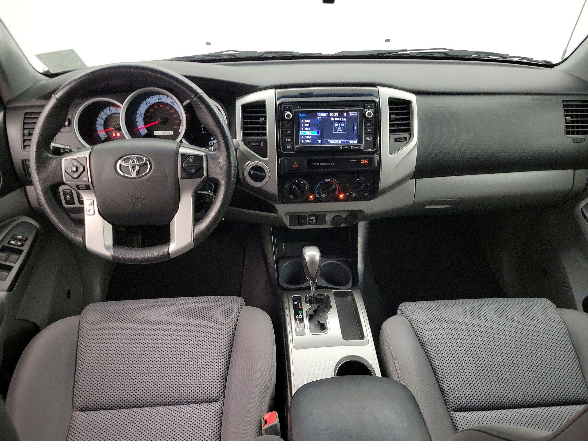 Thumbnail: 2015 Toyota Tacoma - 9