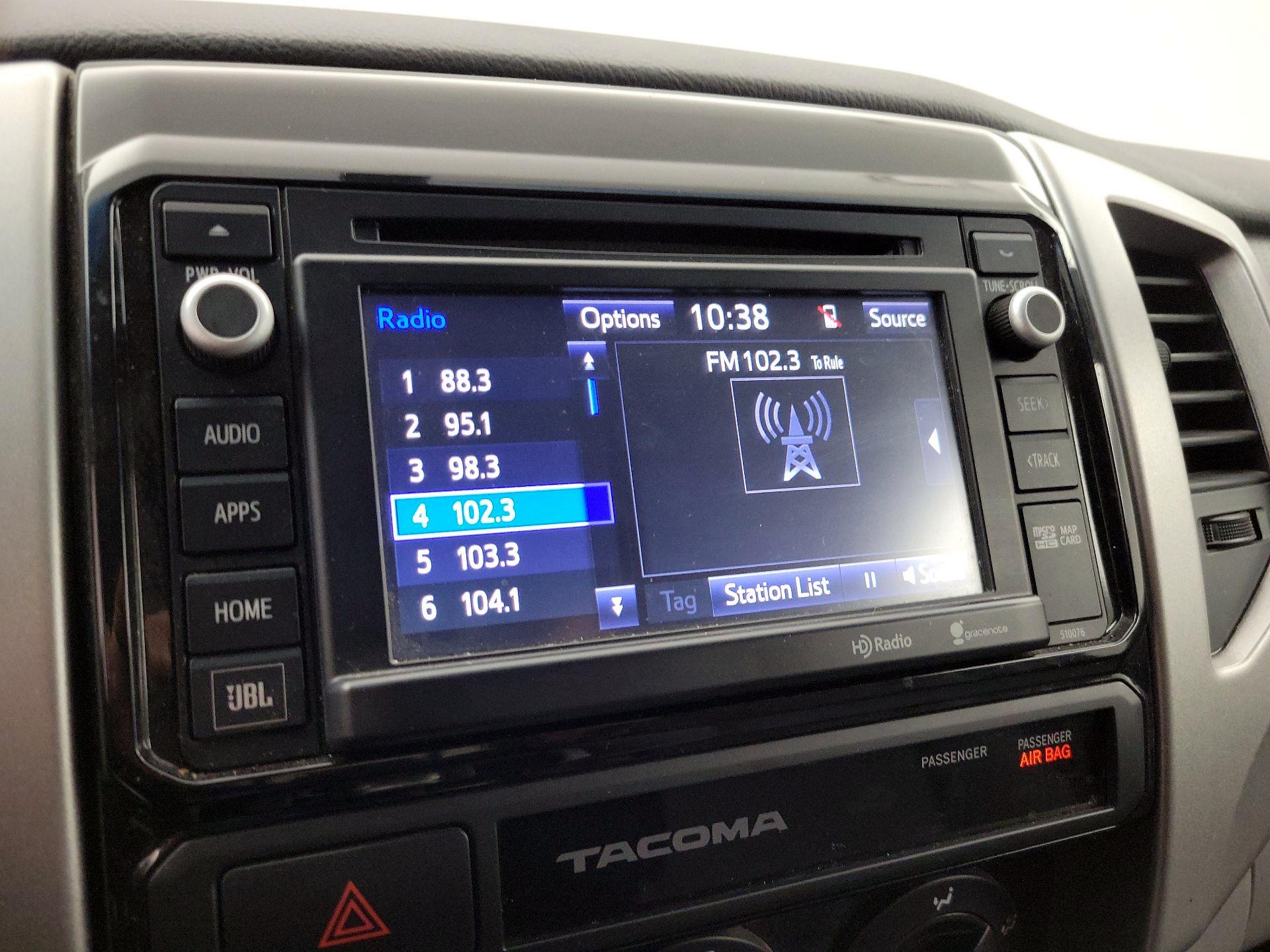 Thumbnail: 2015 Toyota Tacoma - 15