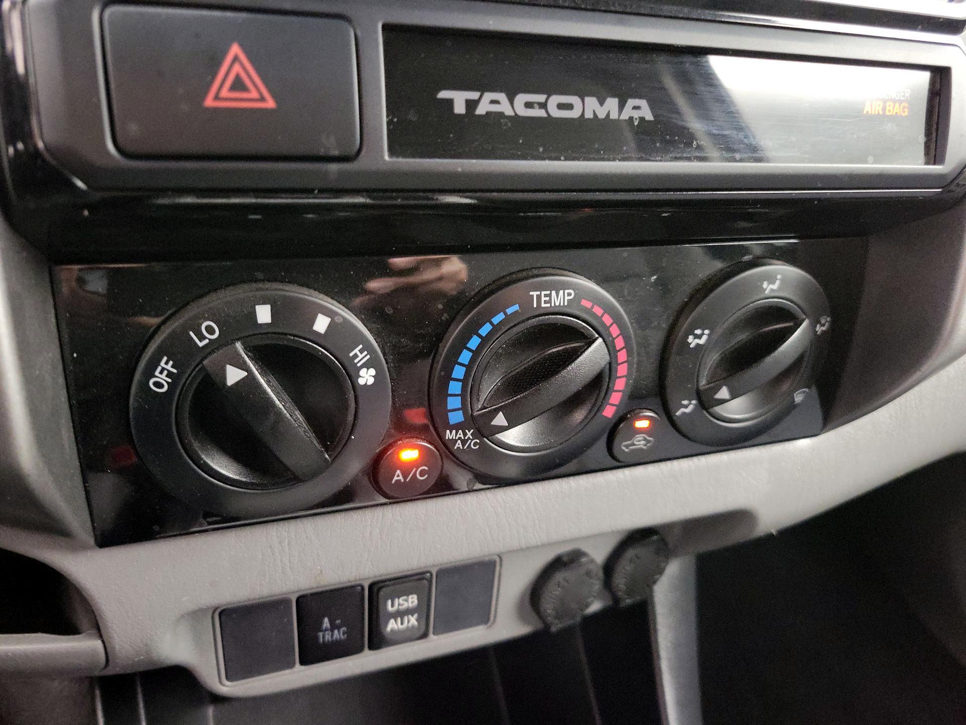 Thumbnail: 2015 Toyota Tacoma - 16