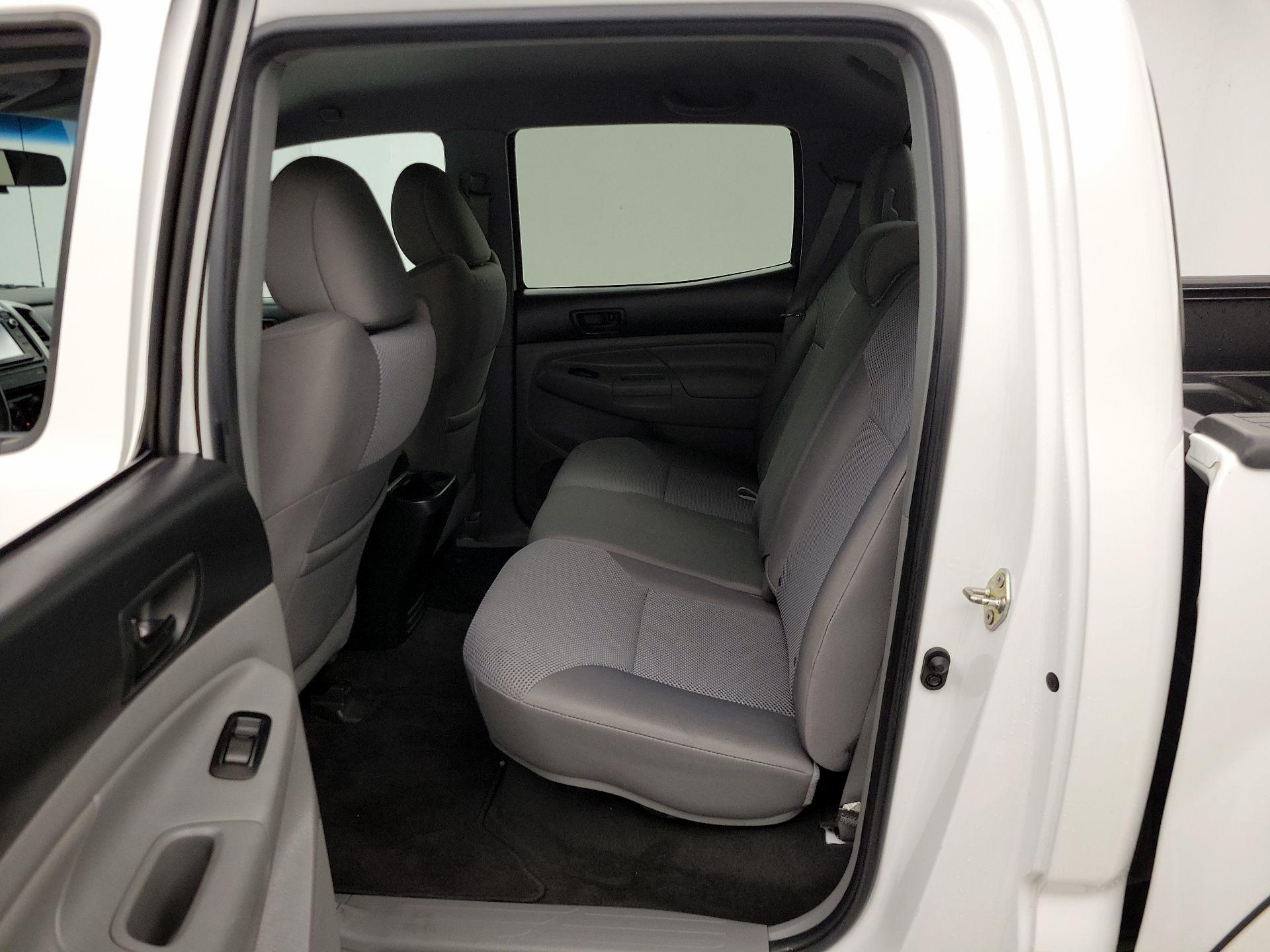 Thumbnail: 2015 Toyota Tacoma - 19