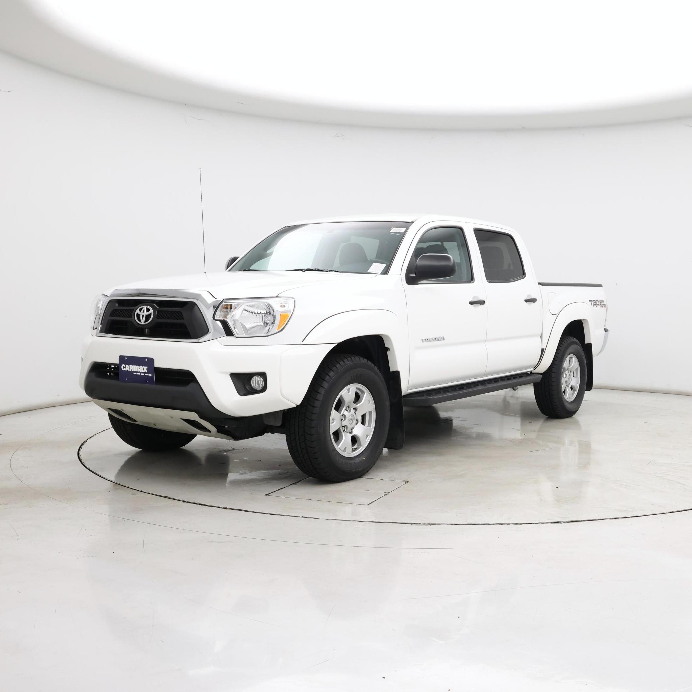 Thumbnail: 2015 Toyota Tacoma - 4