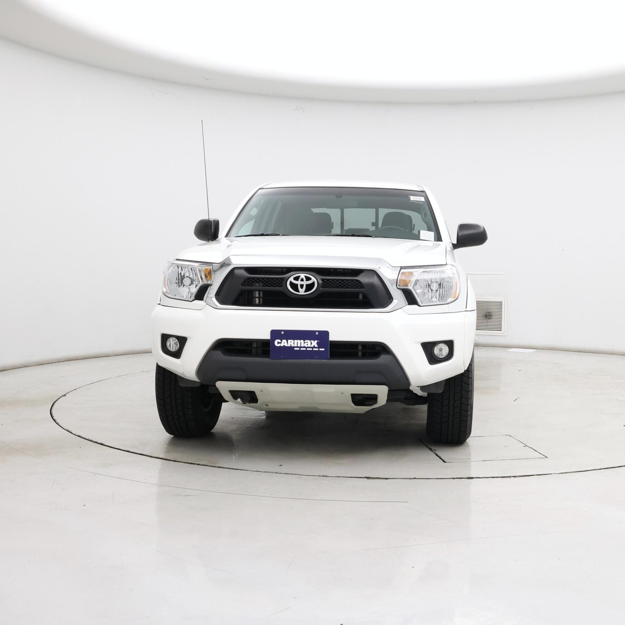 Thumbnail: 2015 Toyota Tacoma - 5
