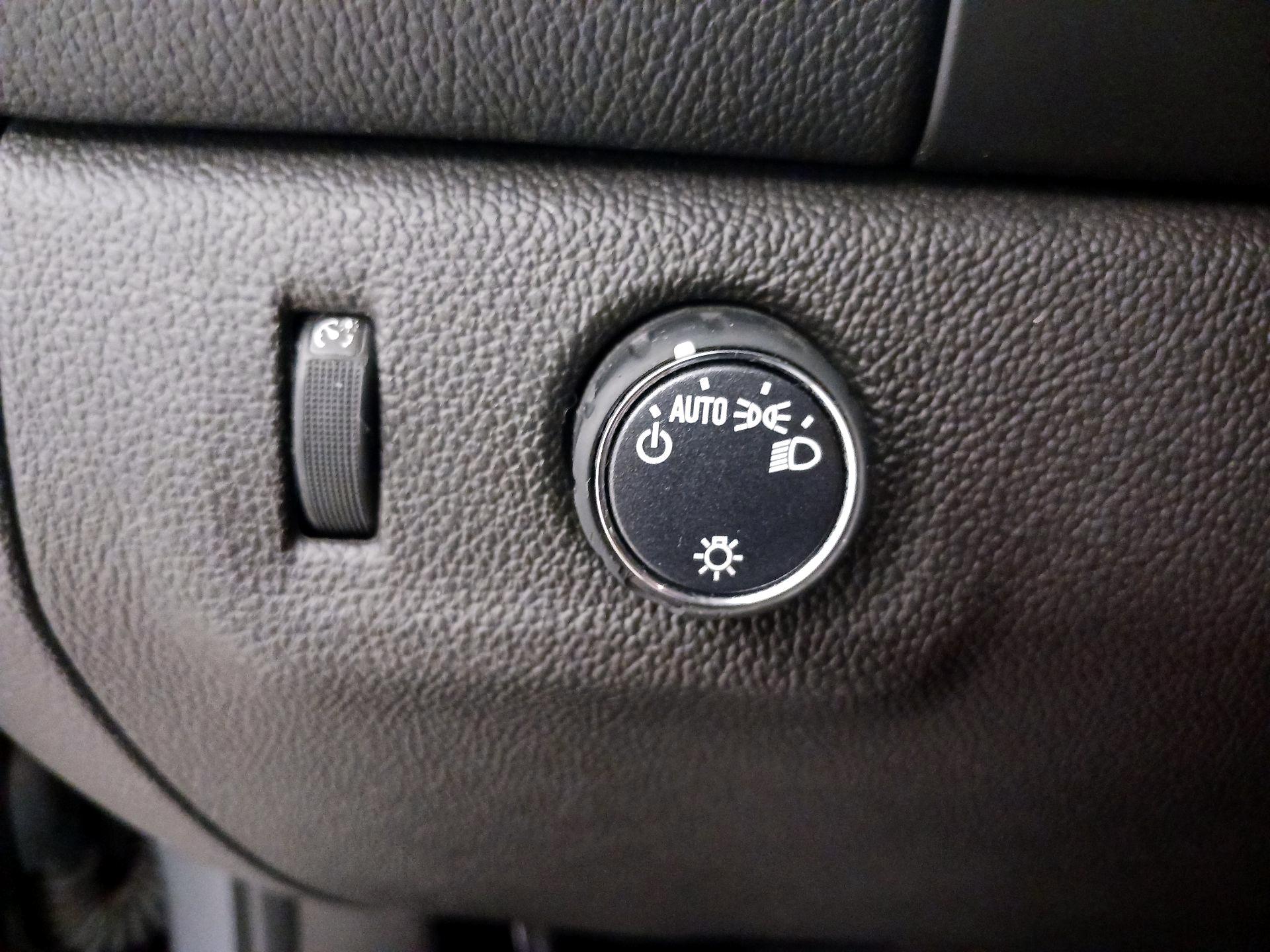 Thumbnail: 2021 Chevrolet Colorado - 13