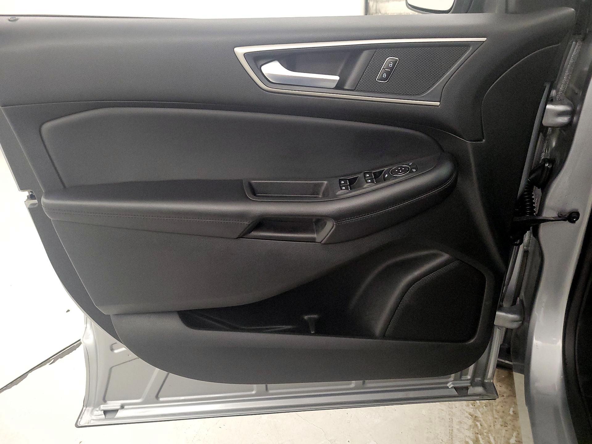 Thumbnail: 2023 Ford Edge - 12