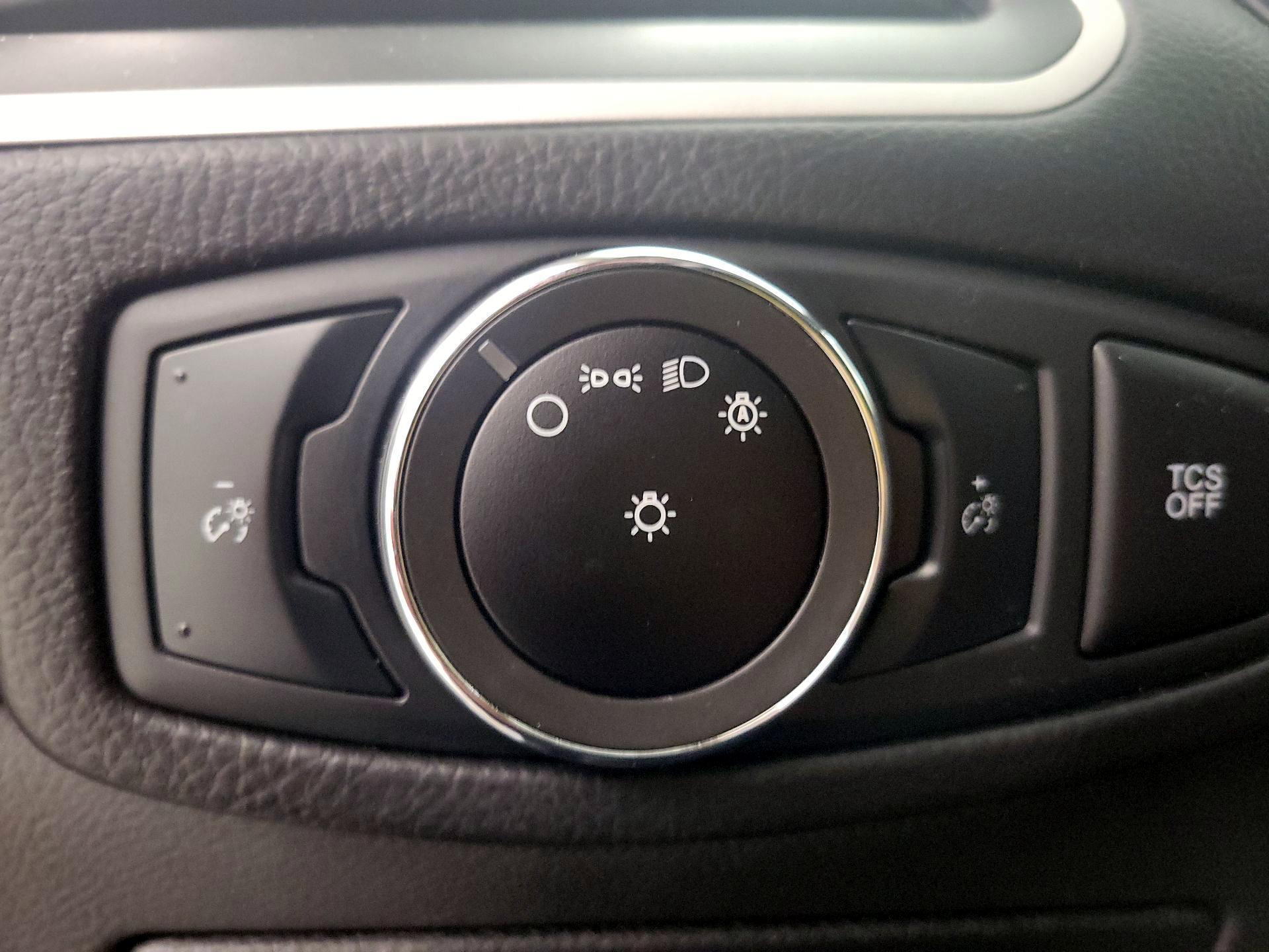 Thumbnail: 2023 Ford Edge - 13