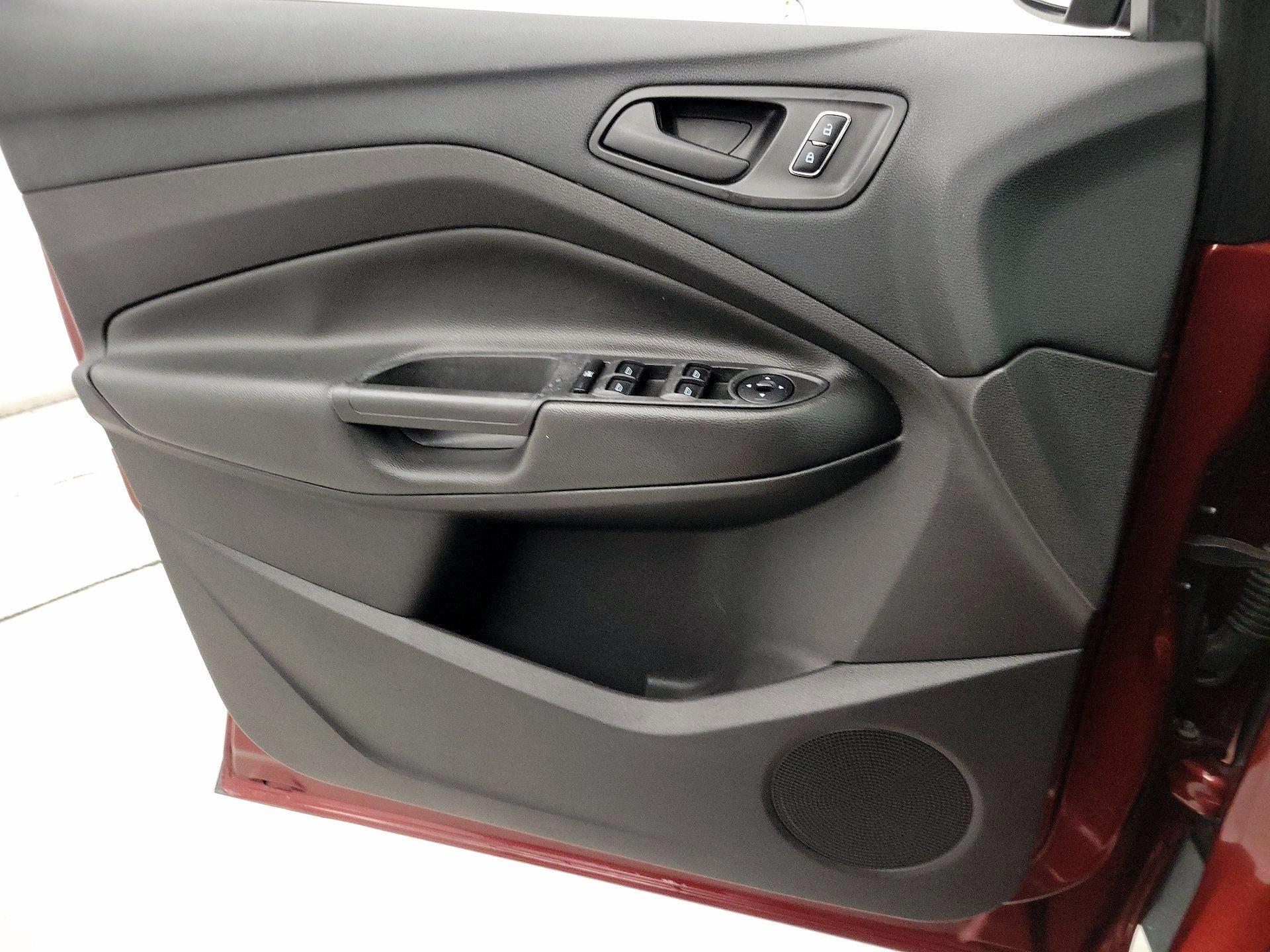 Thumbnail: 2016 Ford Escape - 12