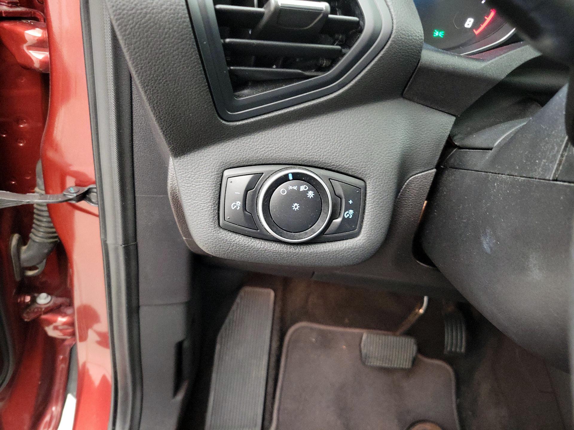 Thumbnail: 2016 Ford Escape - 13