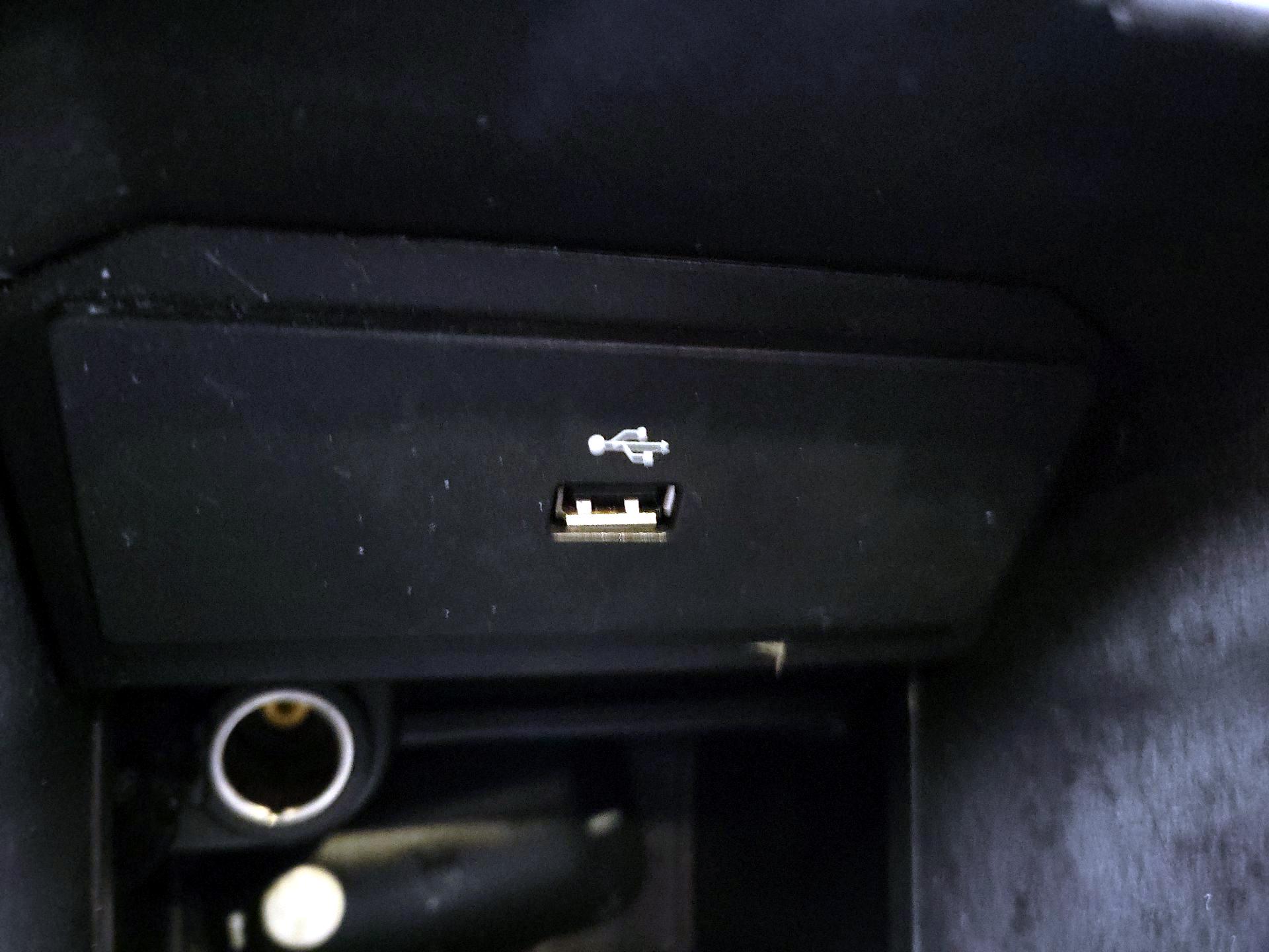 Thumbnail: 2016 Ford Escape - 18