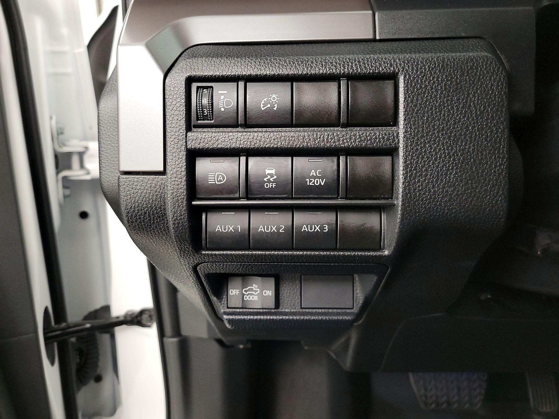 Thumbnail: 2024 Toyota Tacoma - 13