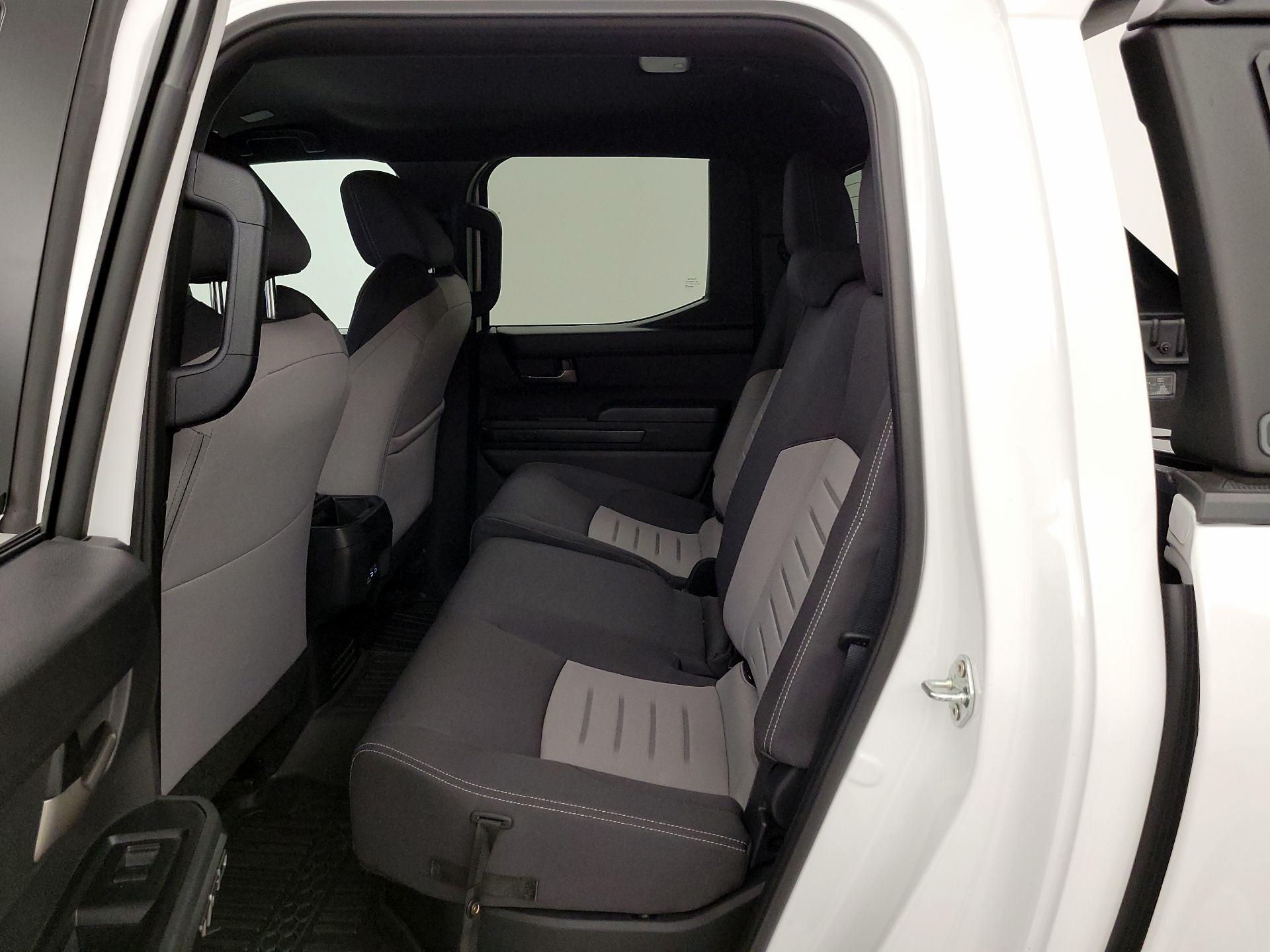 Thumbnail: 2024 Toyota Tacoma - 19