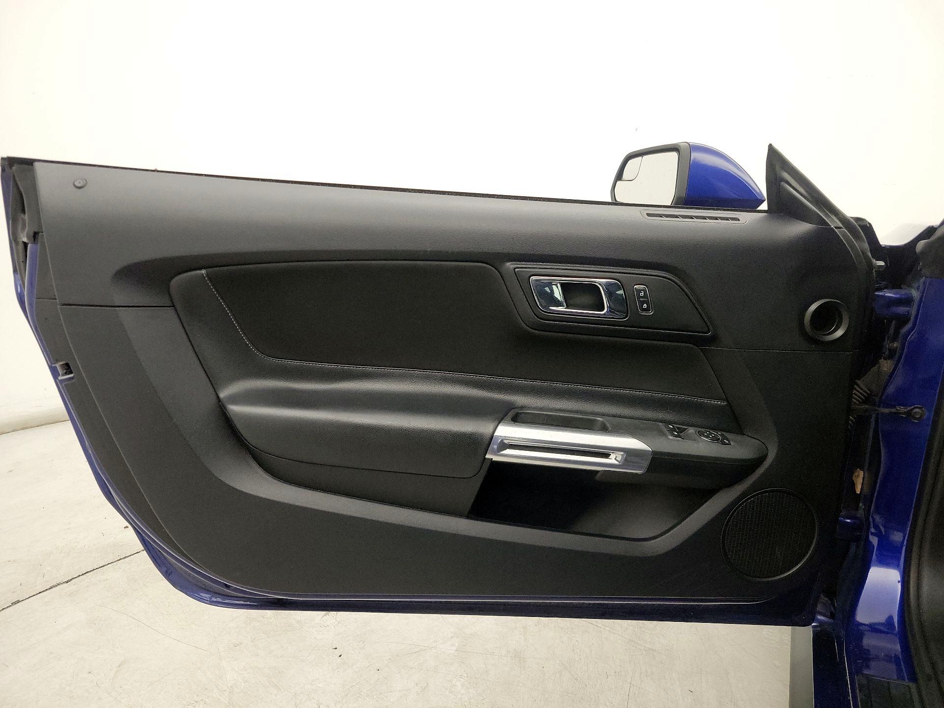 Thumbnail: 2016 Ford Mustang - 12