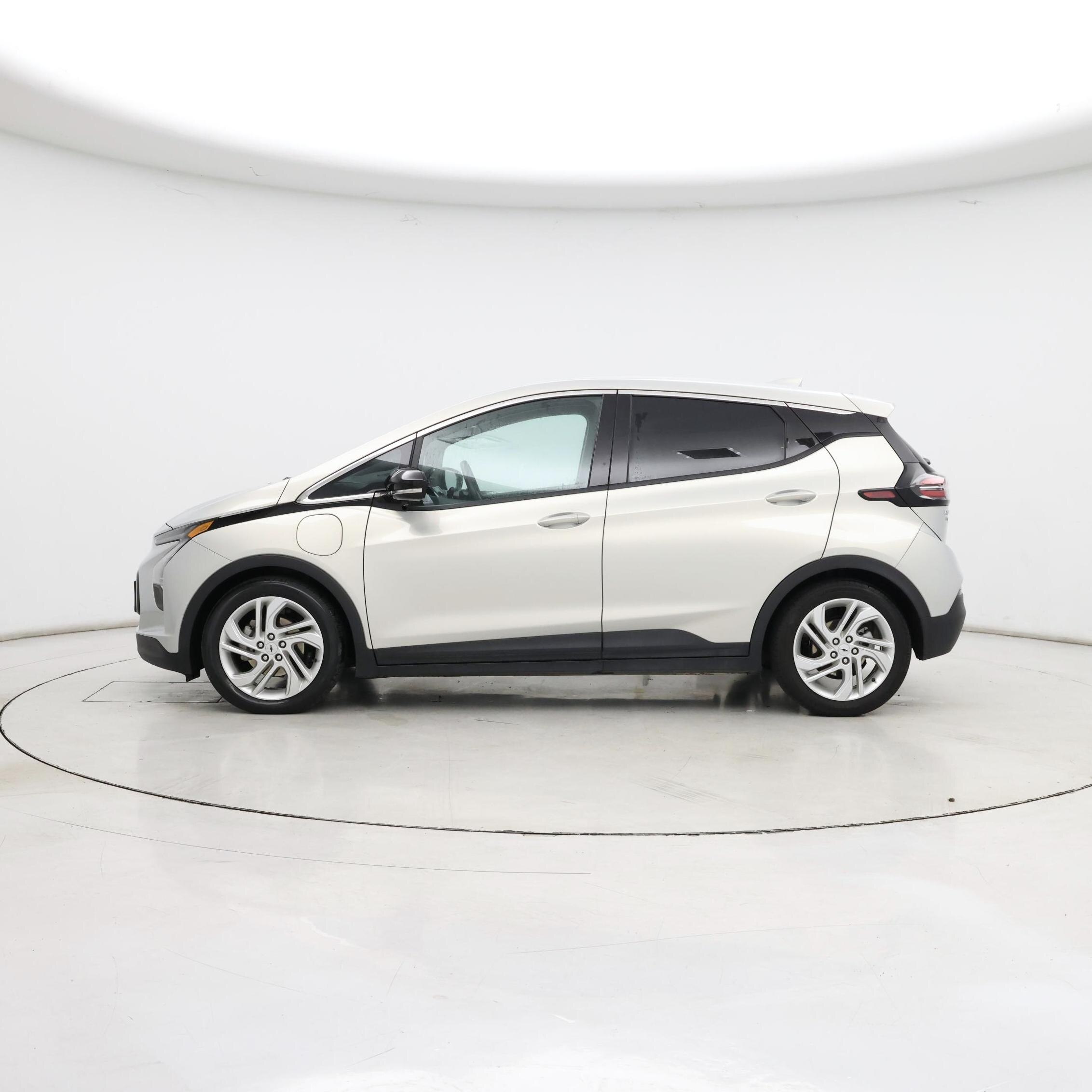 Thumbnail: 2023 Chevrolet Bolt EV - 3