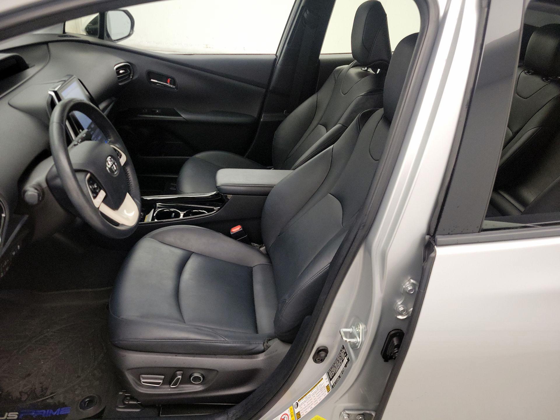 Thumbnail: 2017 Toyota Prius Prime - 11