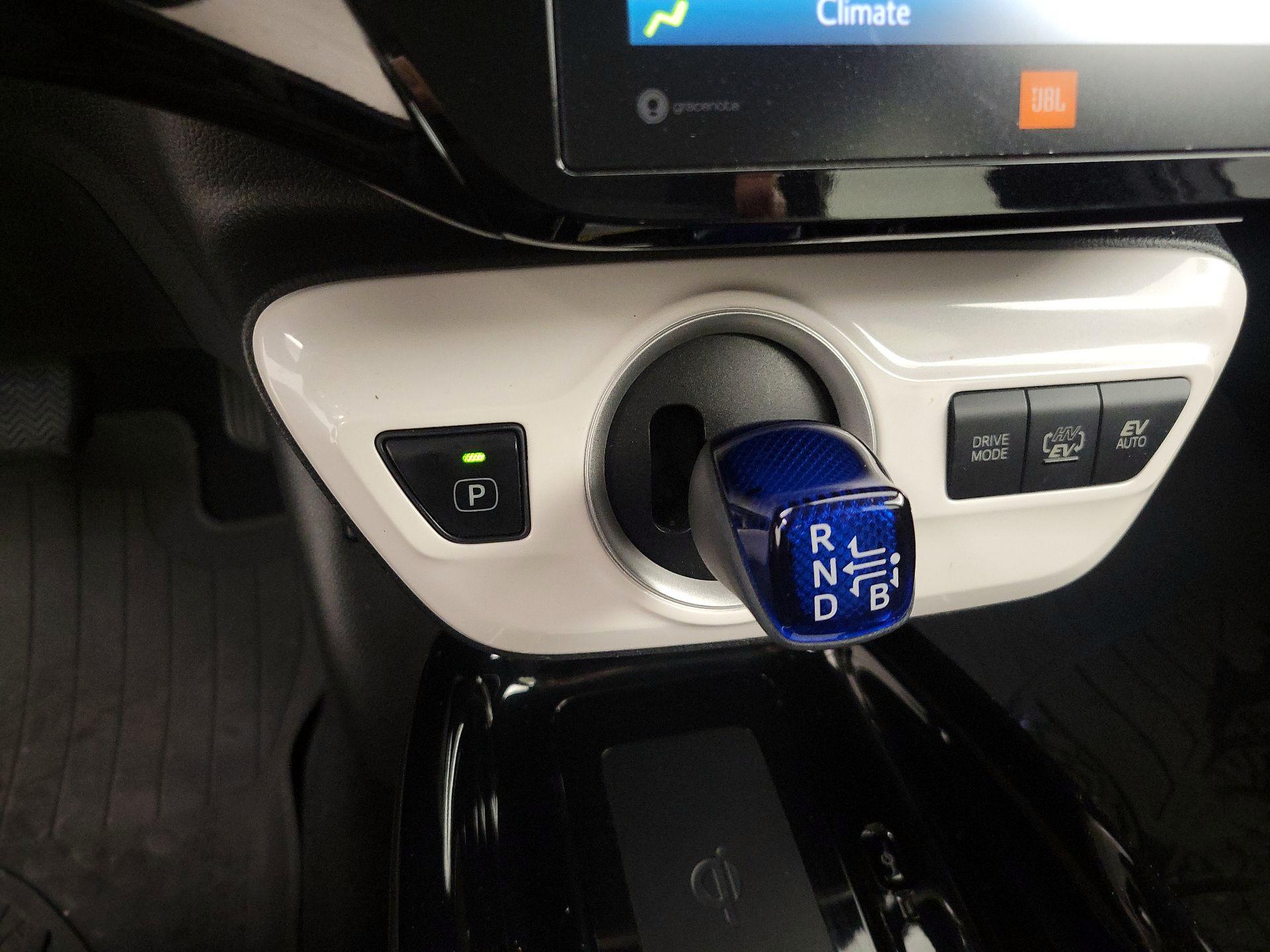 Thumbnail: 2017 Toyota Prius Prime - 18