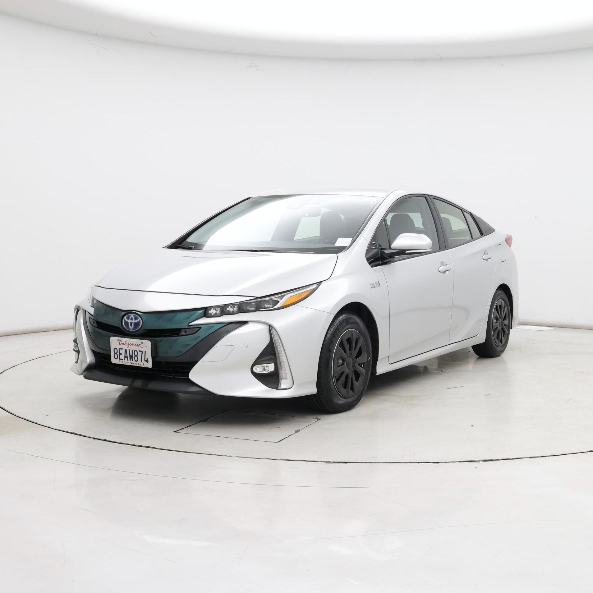 Thumbnail: 2017 Toyota Prius Prime - 4