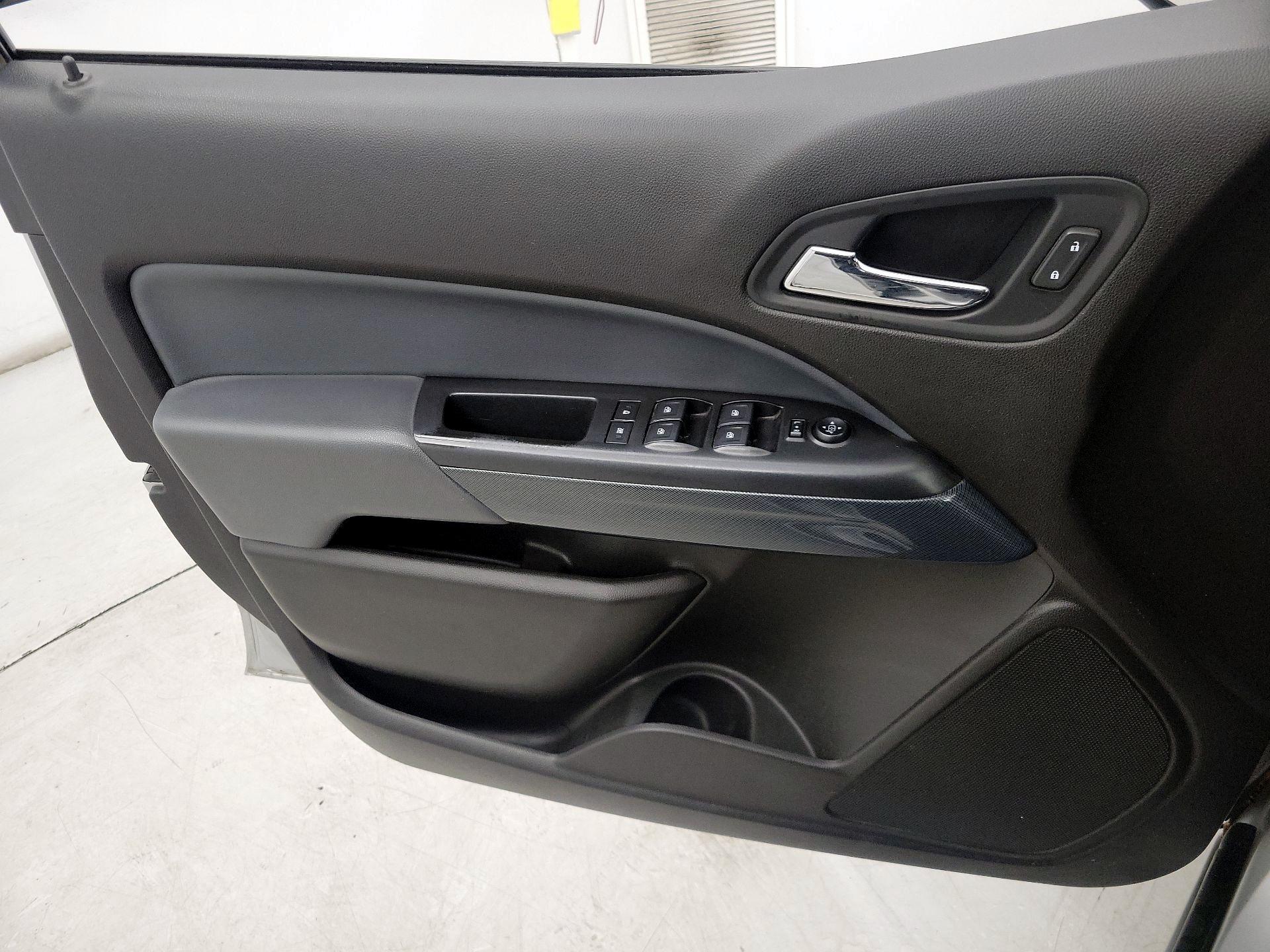 Thumbnail: 2018 Chevrolet Colorado - 12