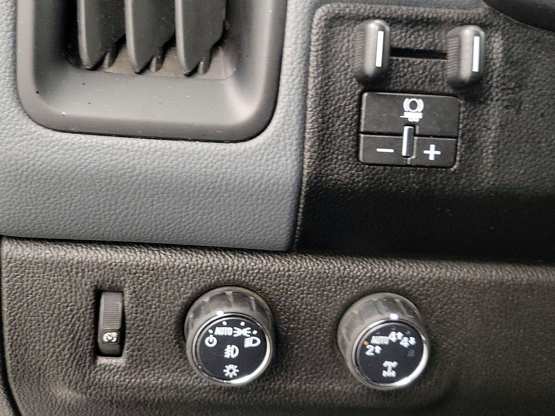 Thumbnail: 2018 Chevrolet Colorado - 13