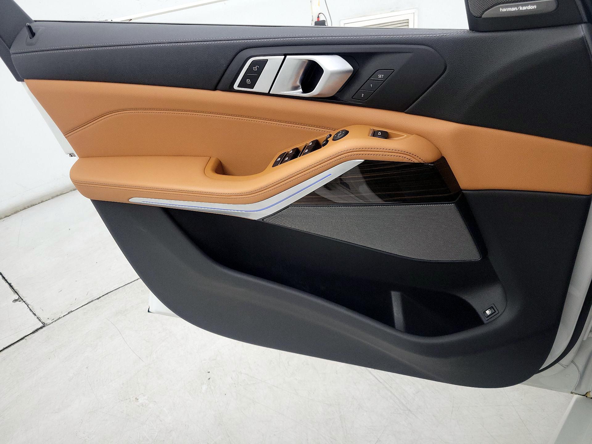 Thumbnail: 2021 BMW X5 - 12