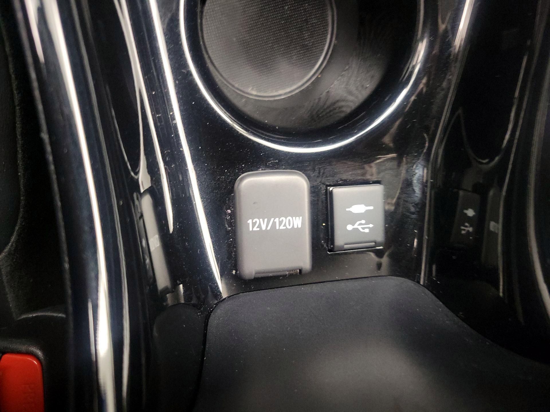 Thumbnail: 2020 Toyota Prius Prime - 19