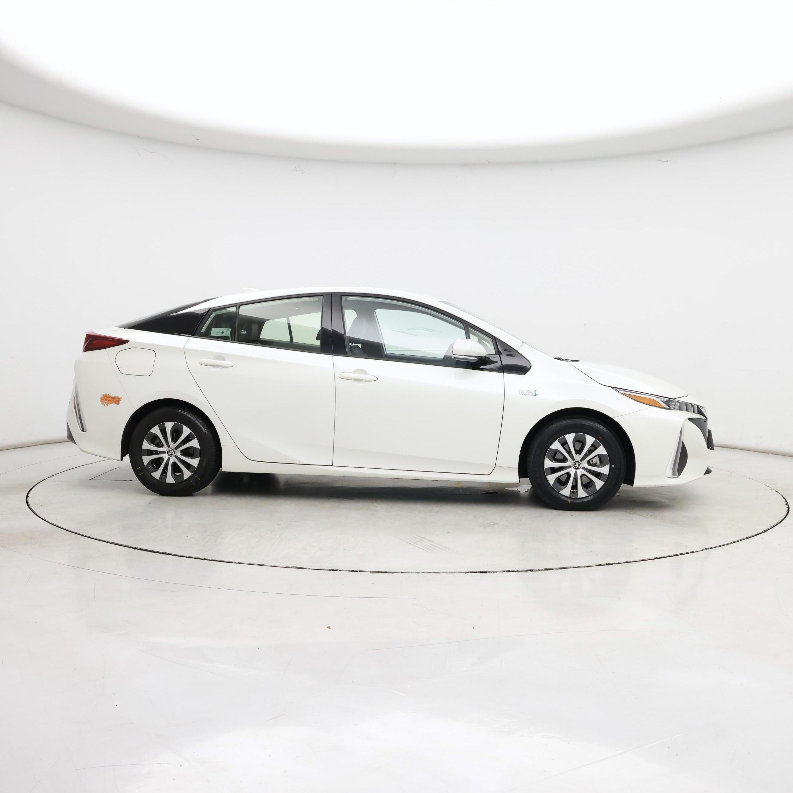 Thumbnail: 2020 Toyota Prius Prime - 7