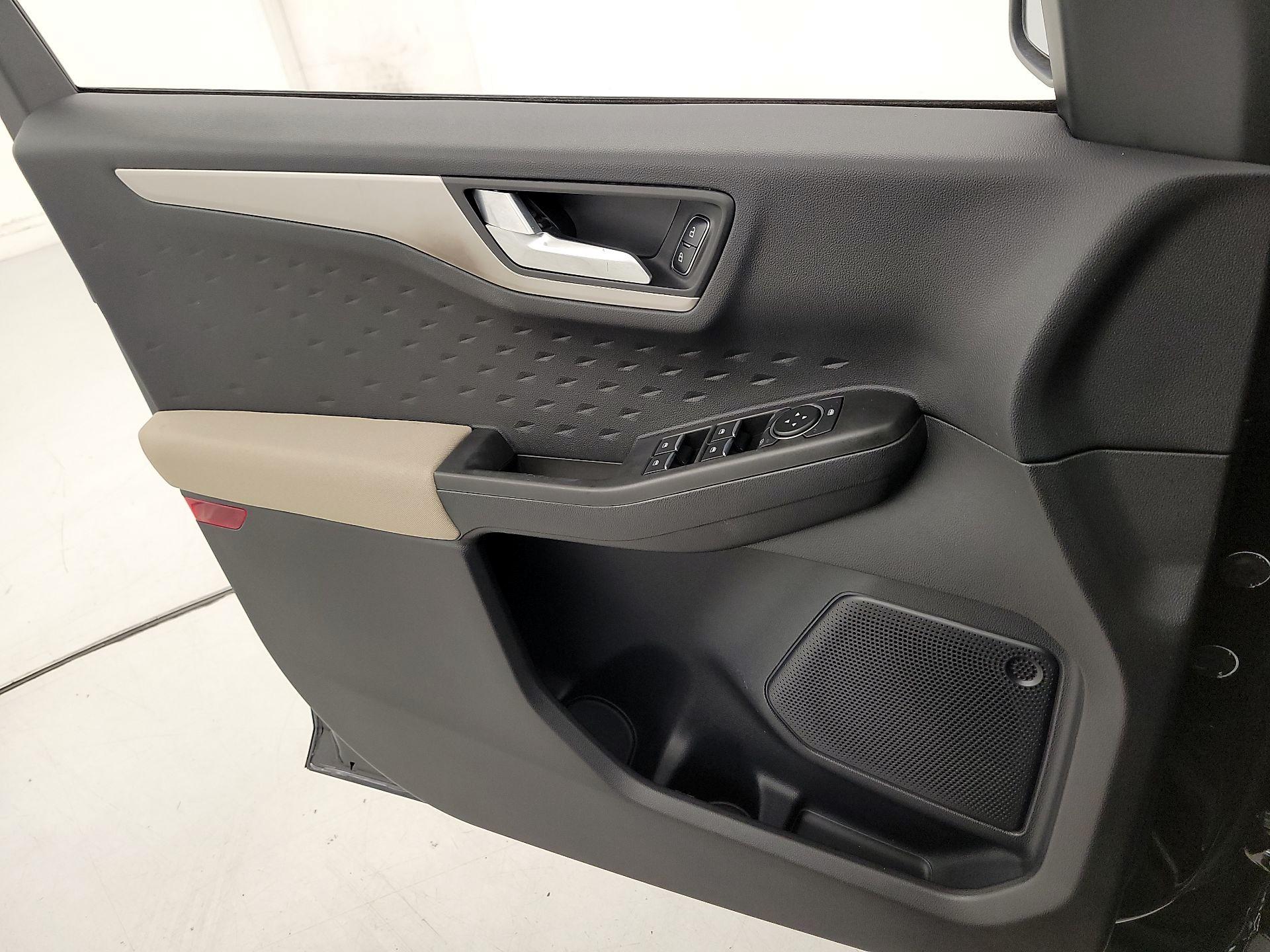 Thumbnail: 2020 Ford Escape - 12