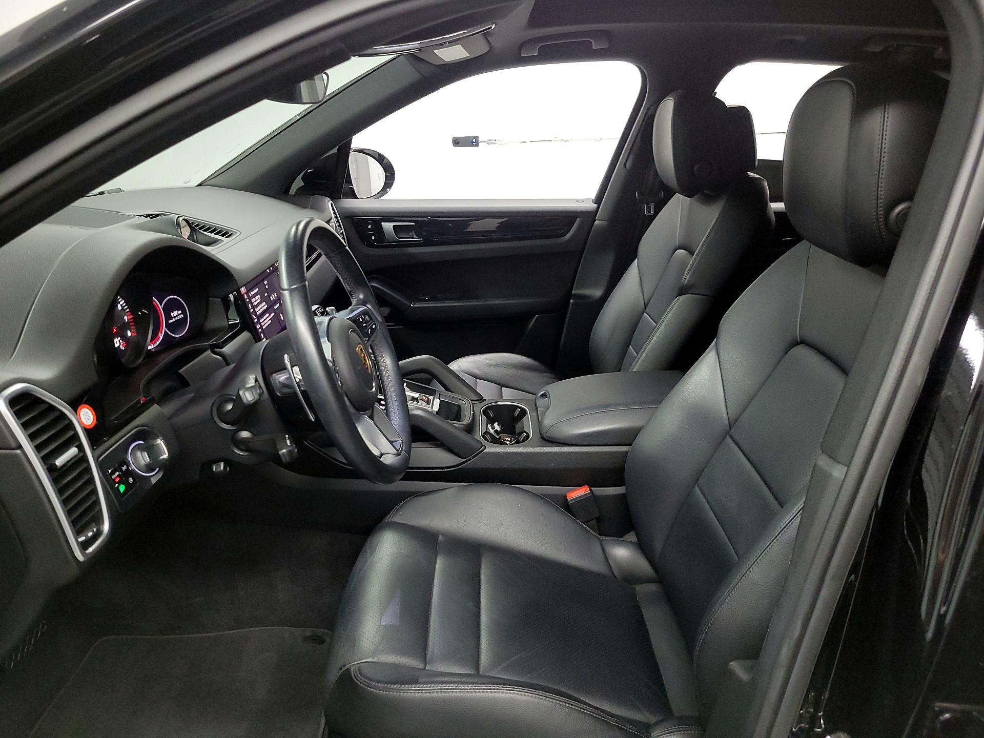 Thumbnail: 2021 Porsche Cayenne - 11