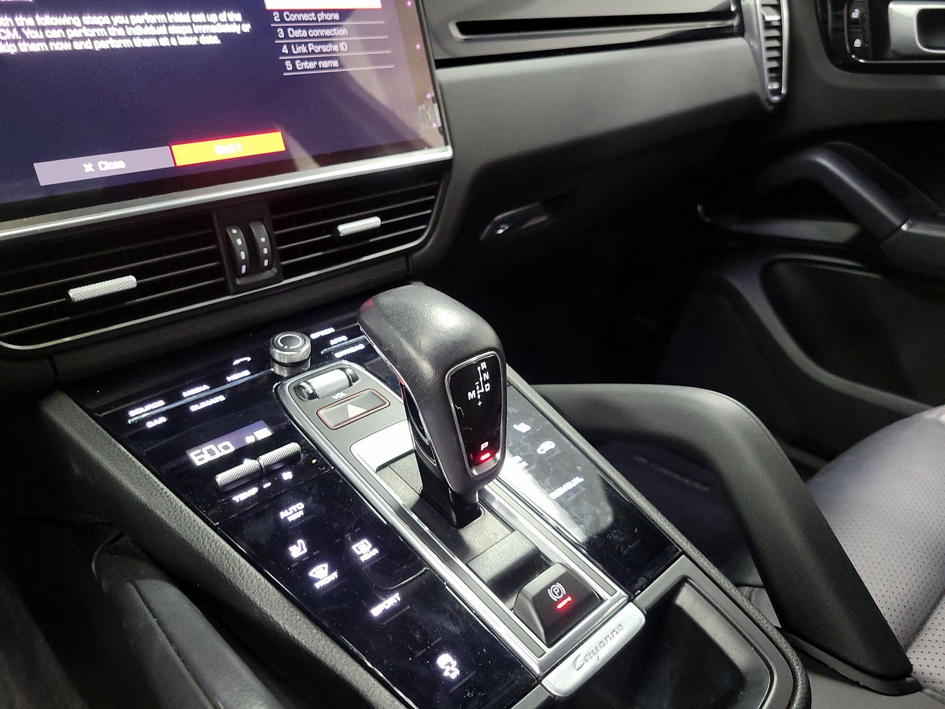 Thumbnail: 2021 Porsche Cayenne - 16