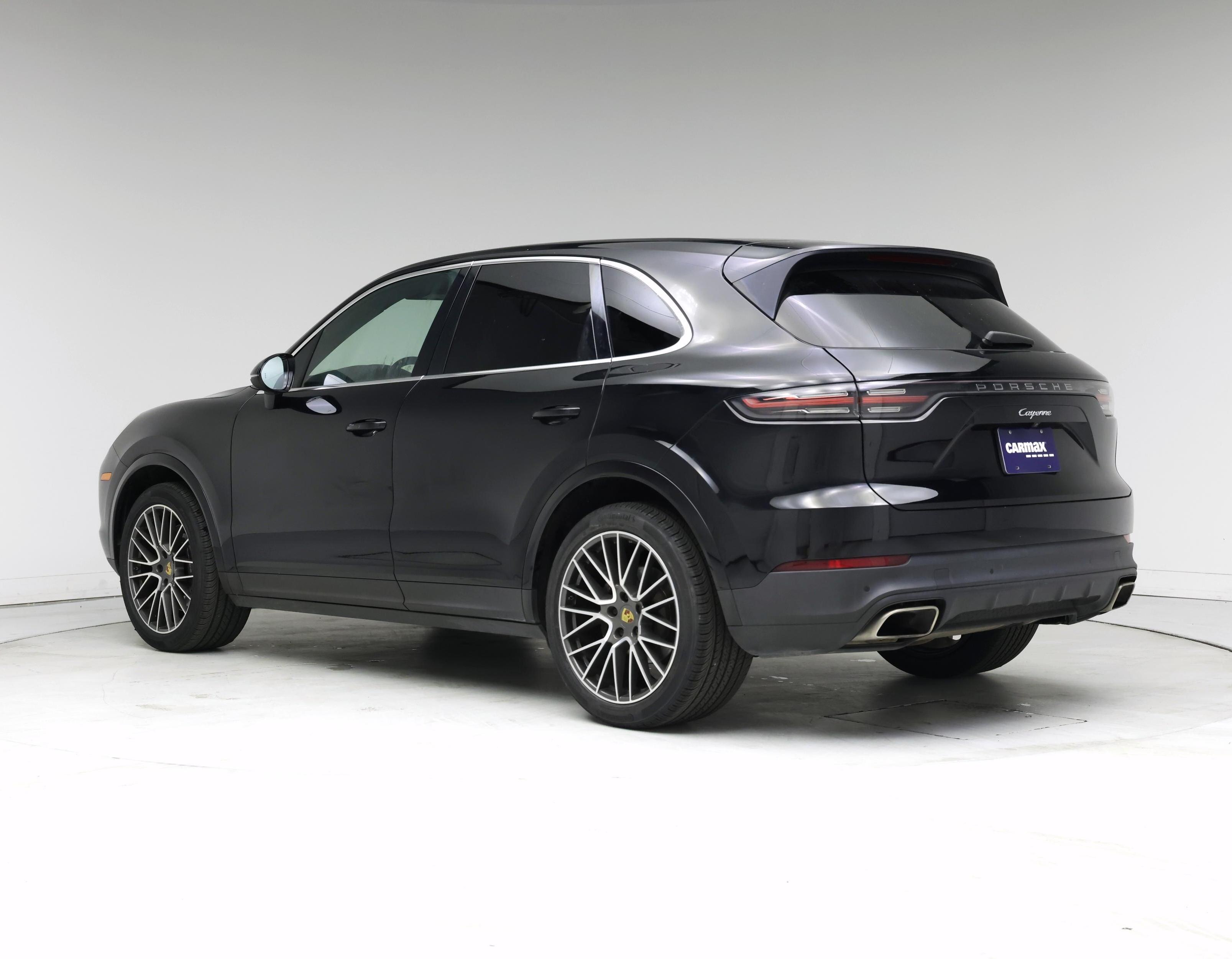 Thumbnail: 2021 Porsche Cayenne - 2