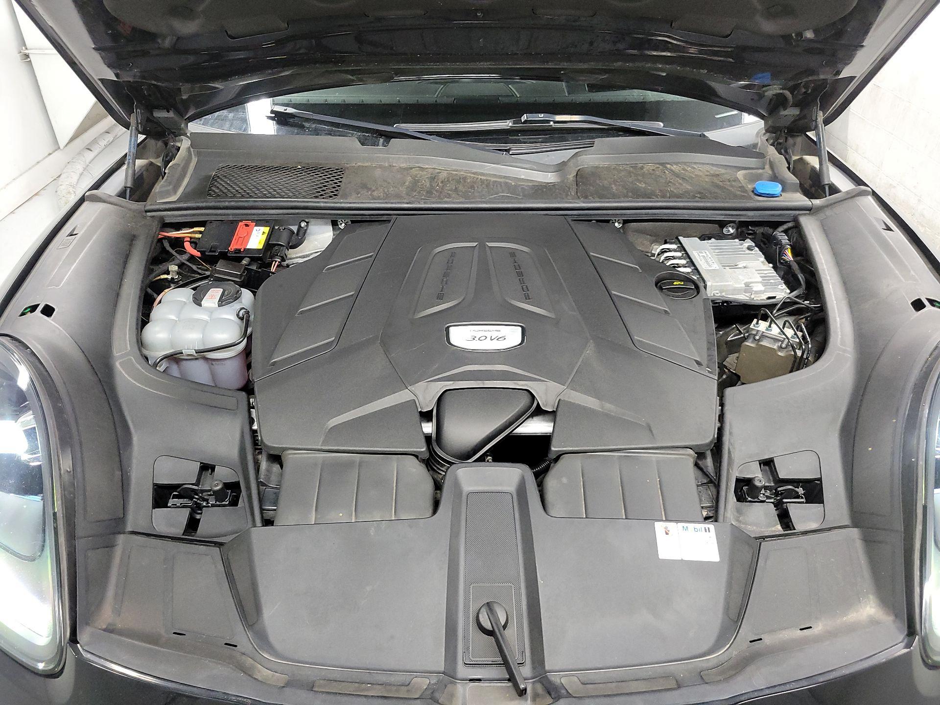 Thumbnail: 2021 Porsche Cayenne - 19