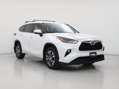 2023 Toyota Highlander XLE -
                Bakersfield, CA