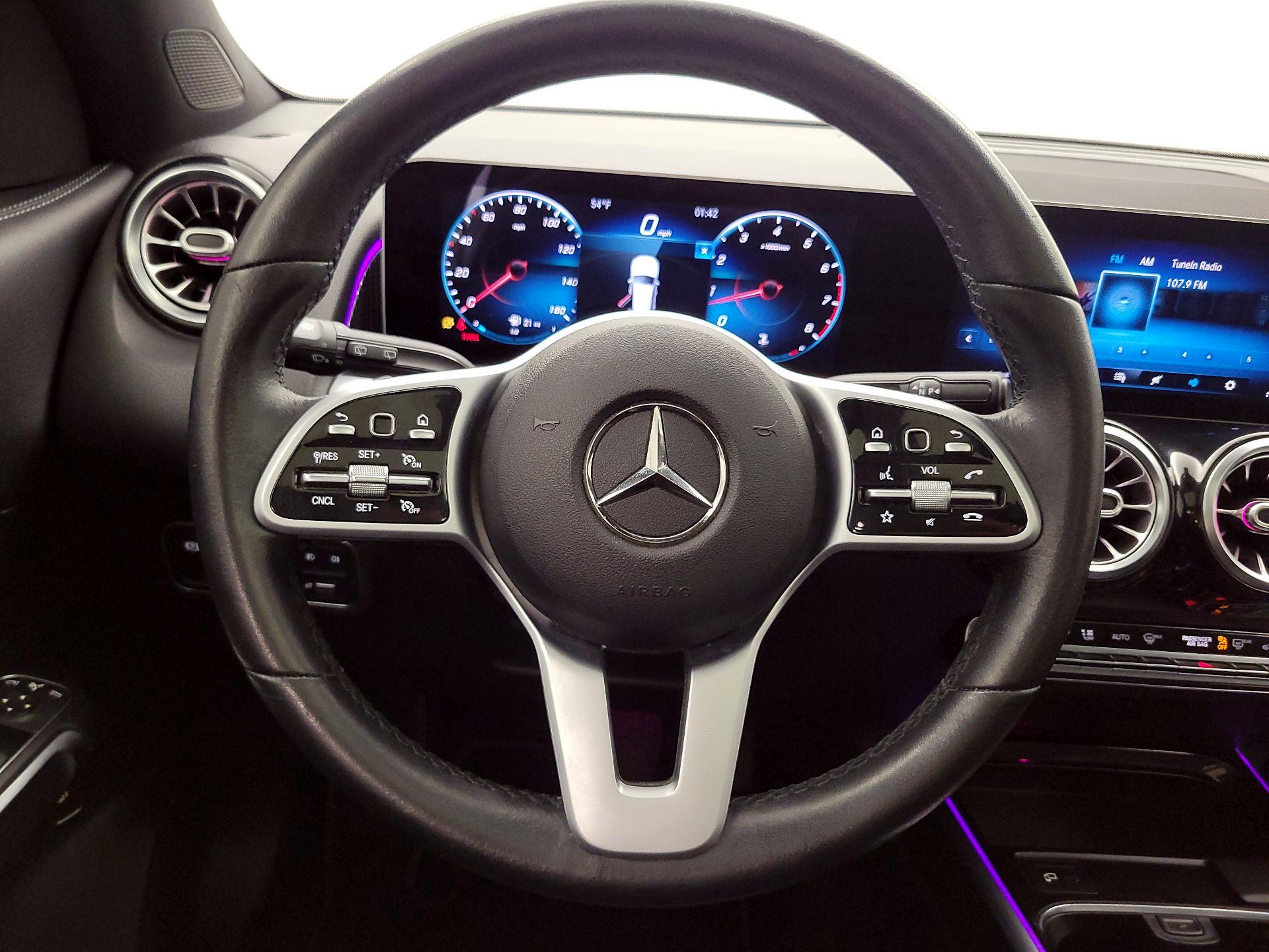 Thumbnail: 2020 Mercedes-Benz GLB - 10