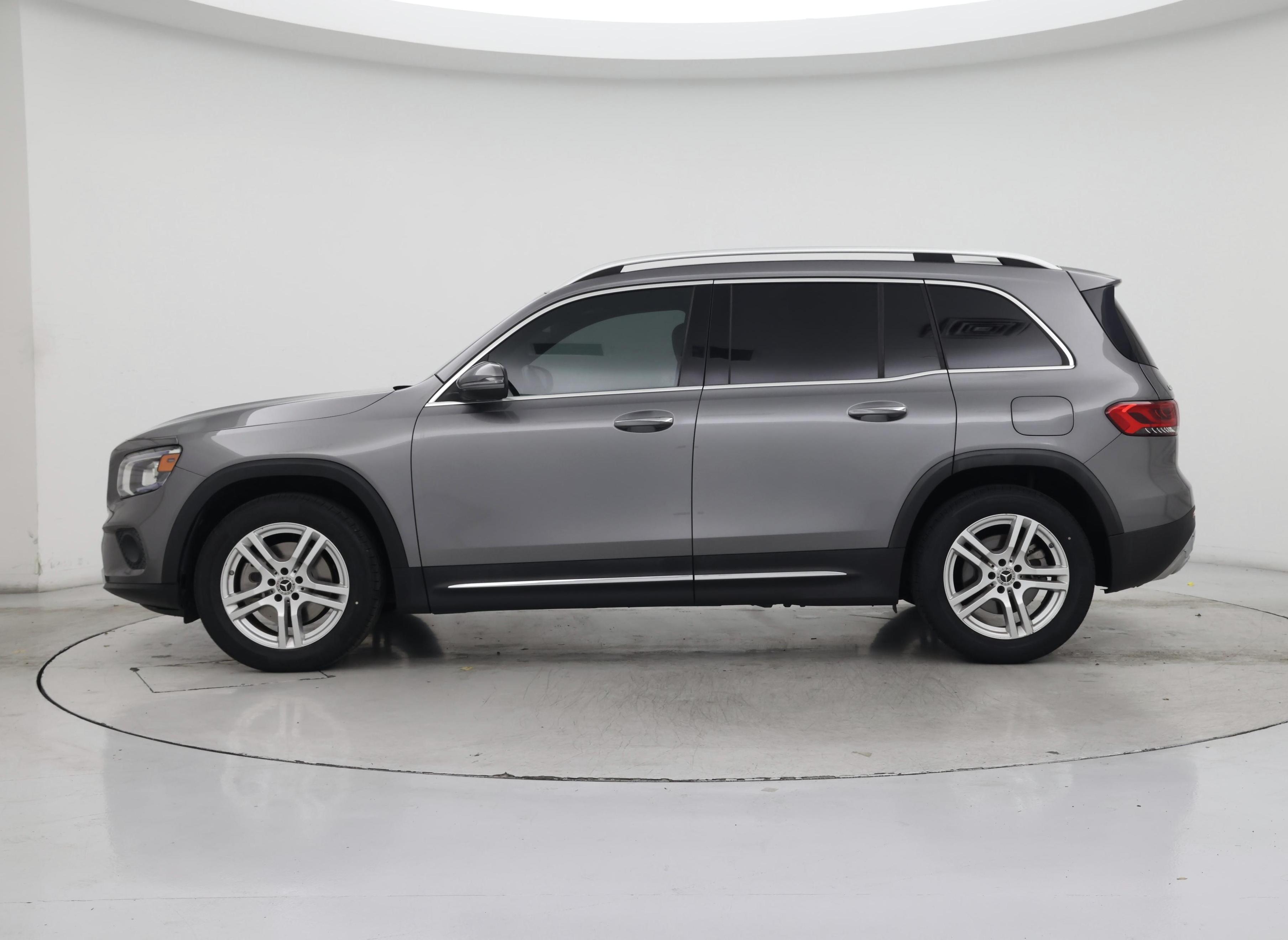 Thumbnail: 2020 Mercedes-Benz GLB - 3