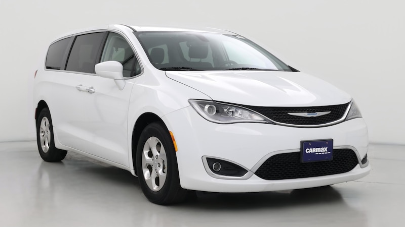 2020 Chrysler Pacifica Hybrid Touring Hero Image