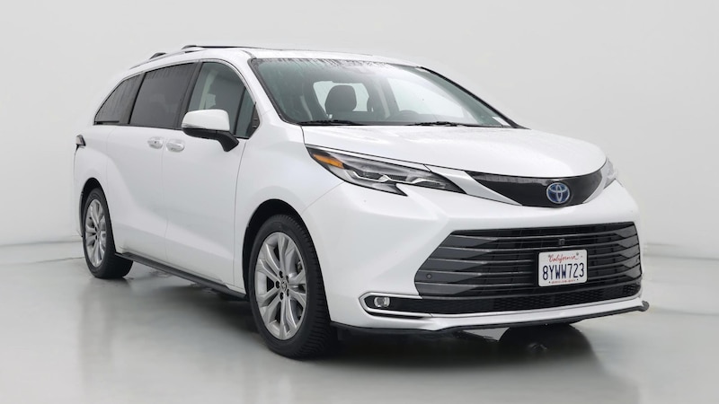 2022 Toyota Sienna Platinum Hero Image