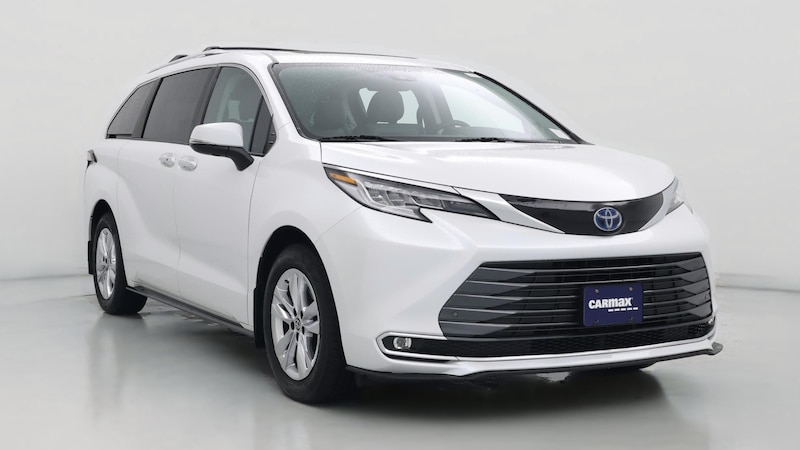 2023 Toyota Sienna Limited Hero Image