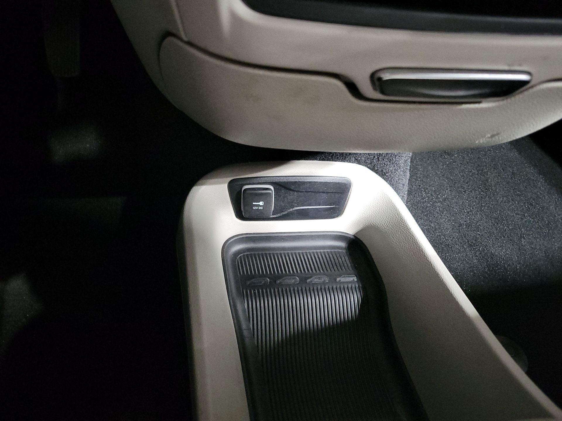 Thumbnail: 2023 Chrysler Pacifica - 18