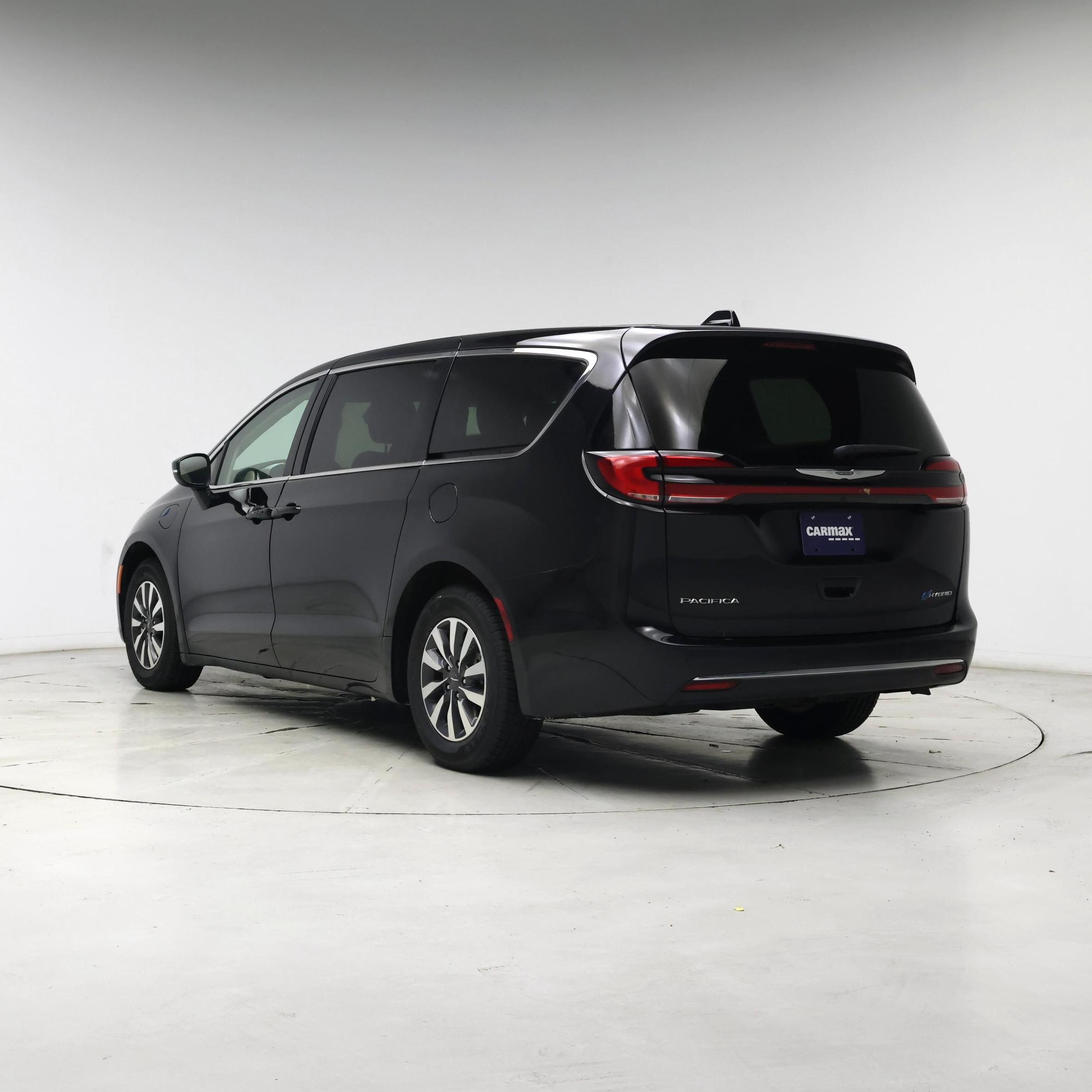 Thumbnail: 2023 Chrysler Pacifica - 2